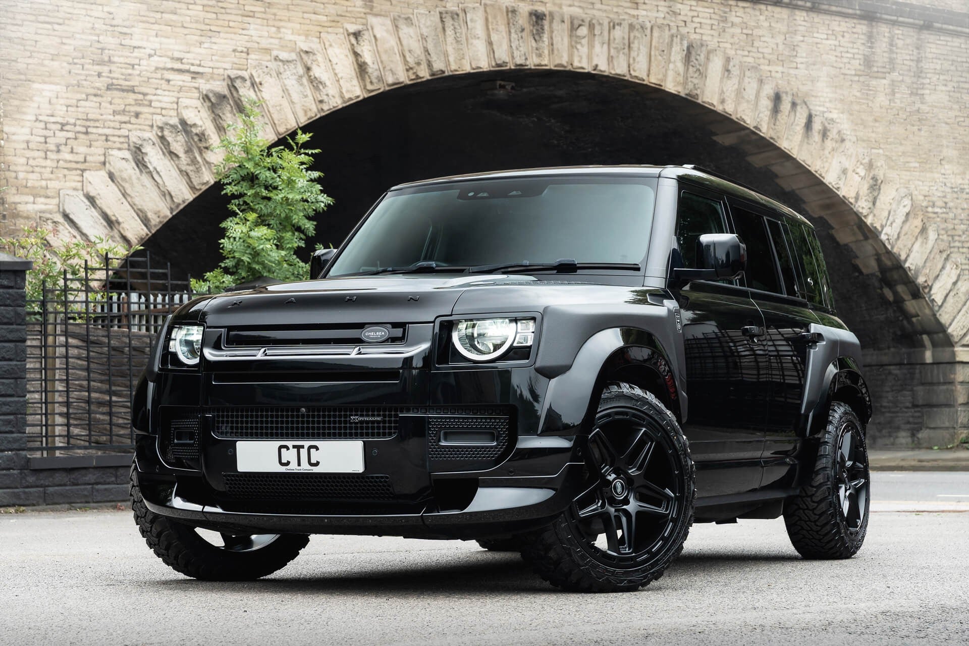 Land Rover Defender 110