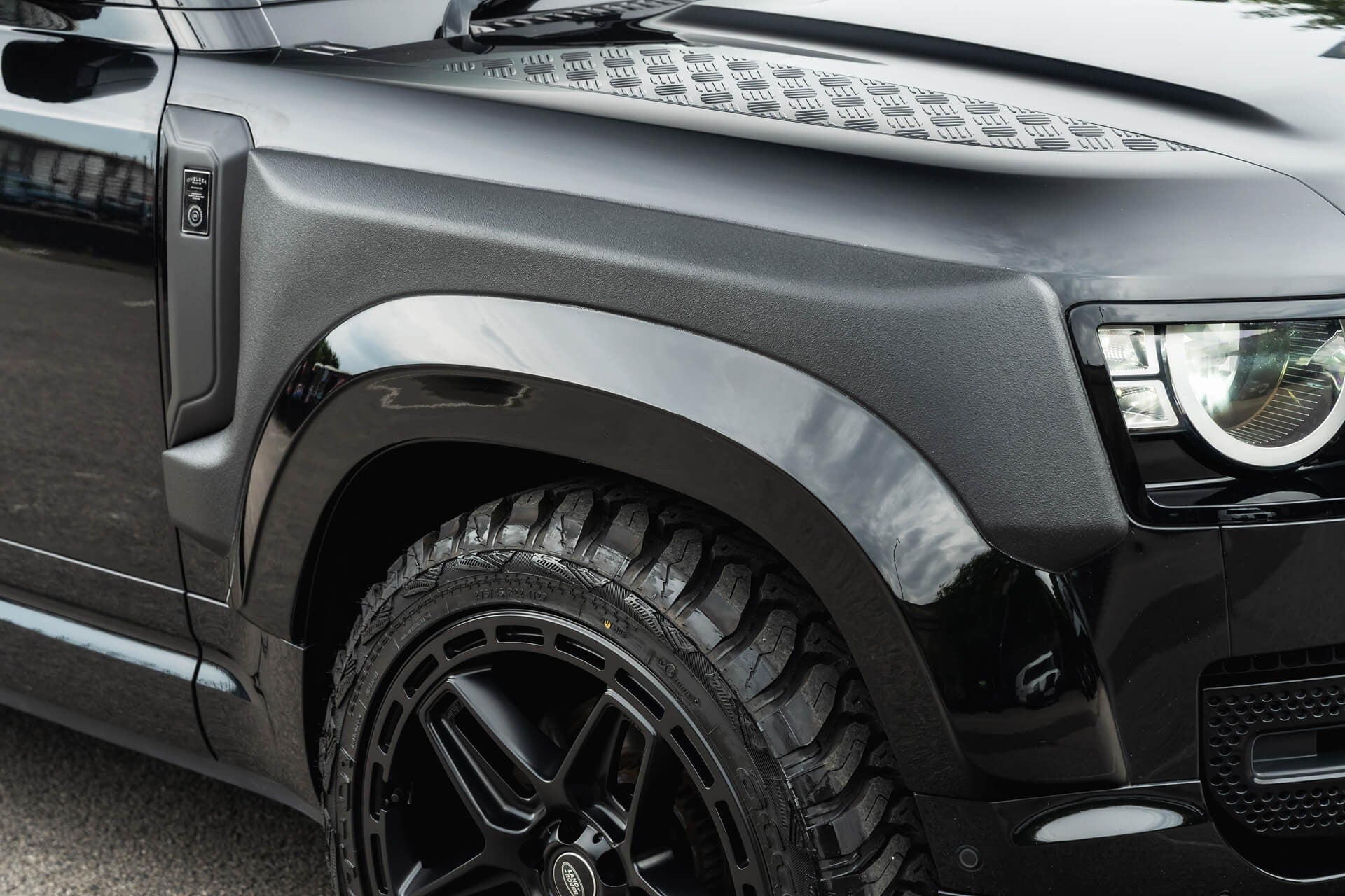 Land Rover Defender 110
