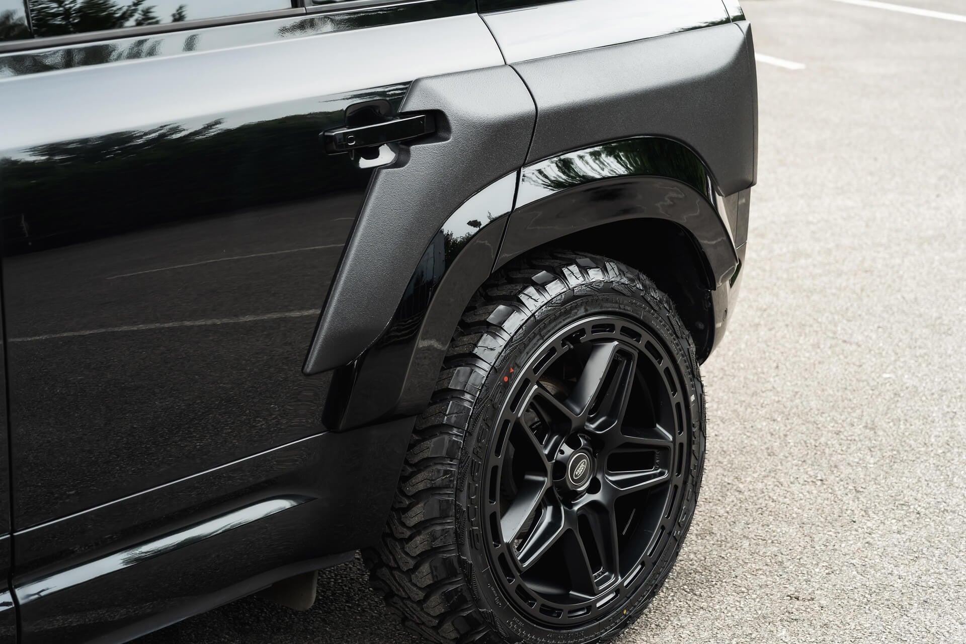 Land Rover Defender 110