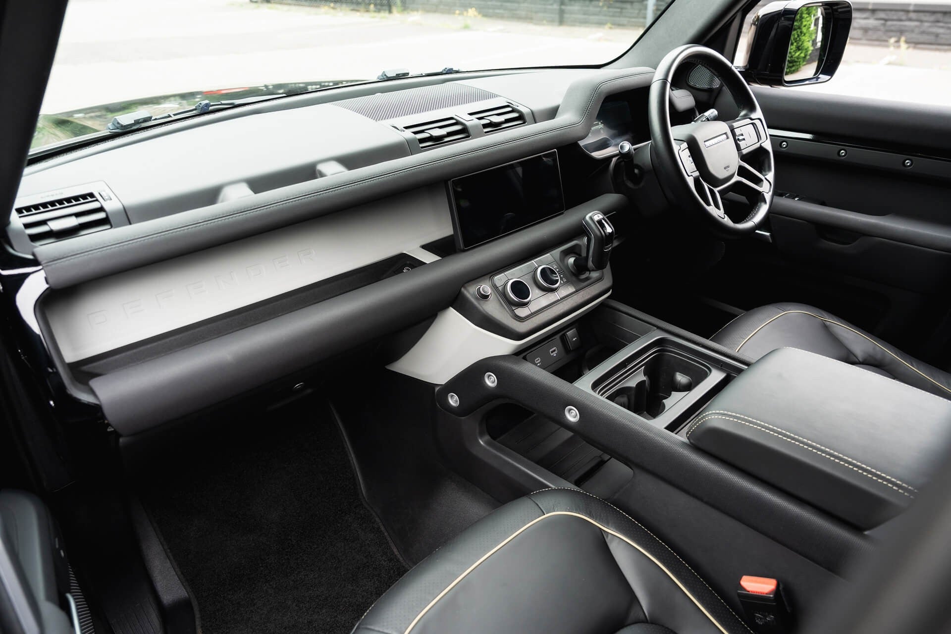 Land Rover Defender 110