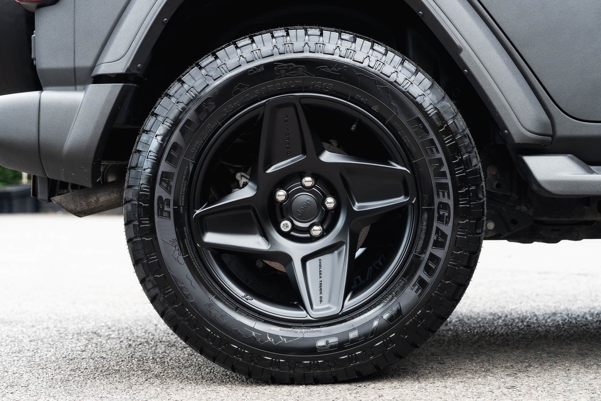 Jeep Wrangler Sahara Unlimited Gallery Image