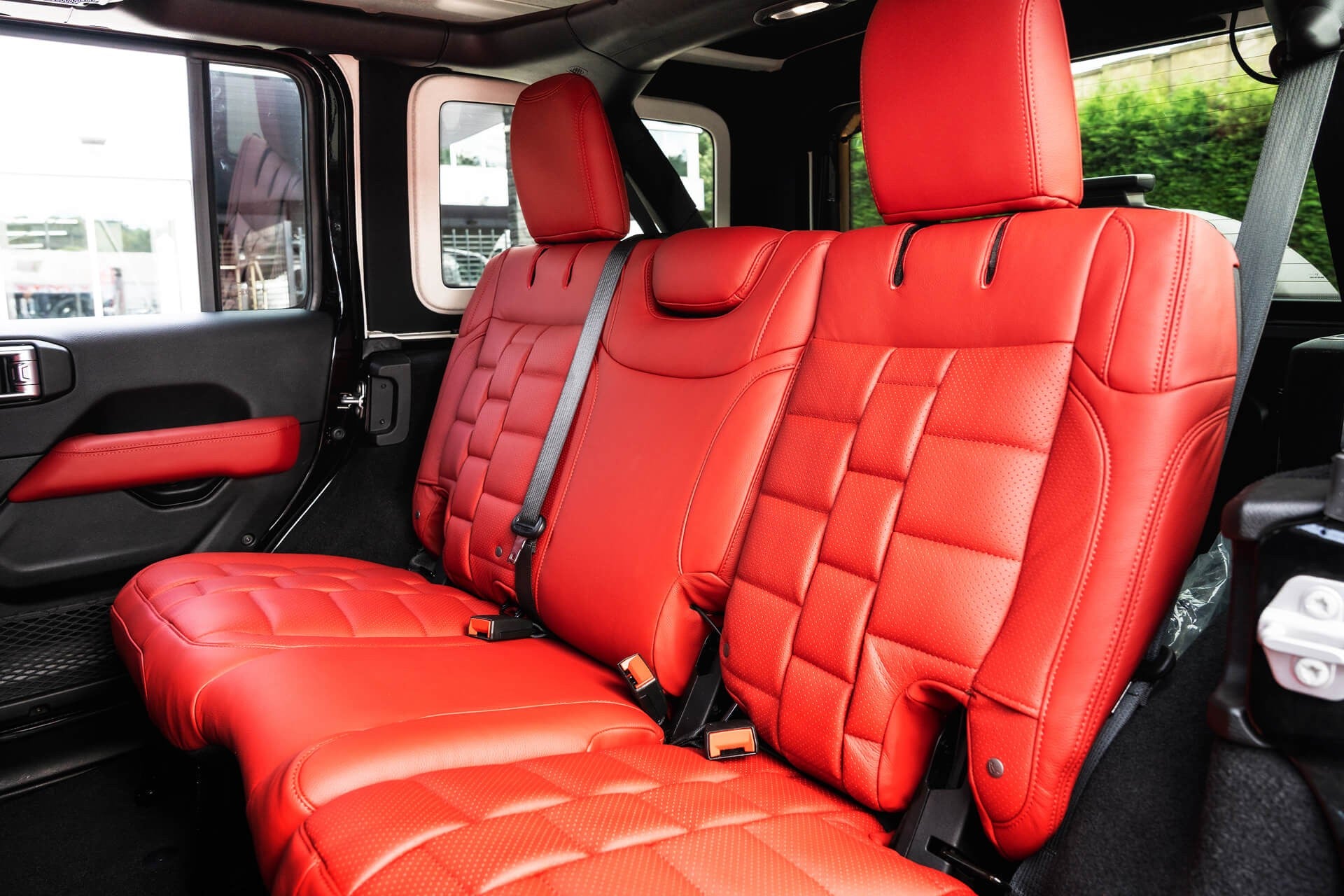 Jeep Wrangler Sahara Unlimited Gallery Image