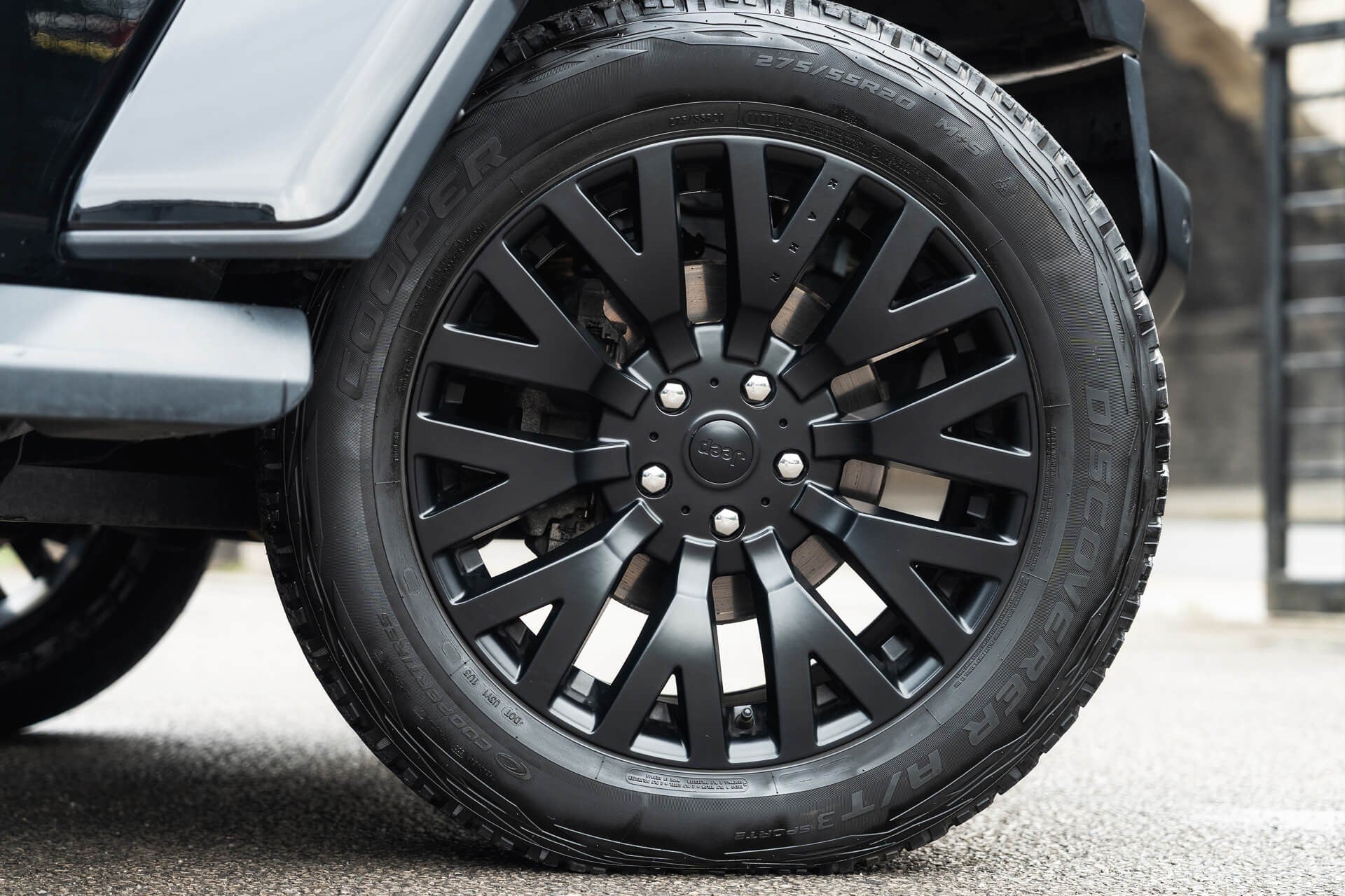 Jeep Wrangler Sahara Unlimited Gallery Image