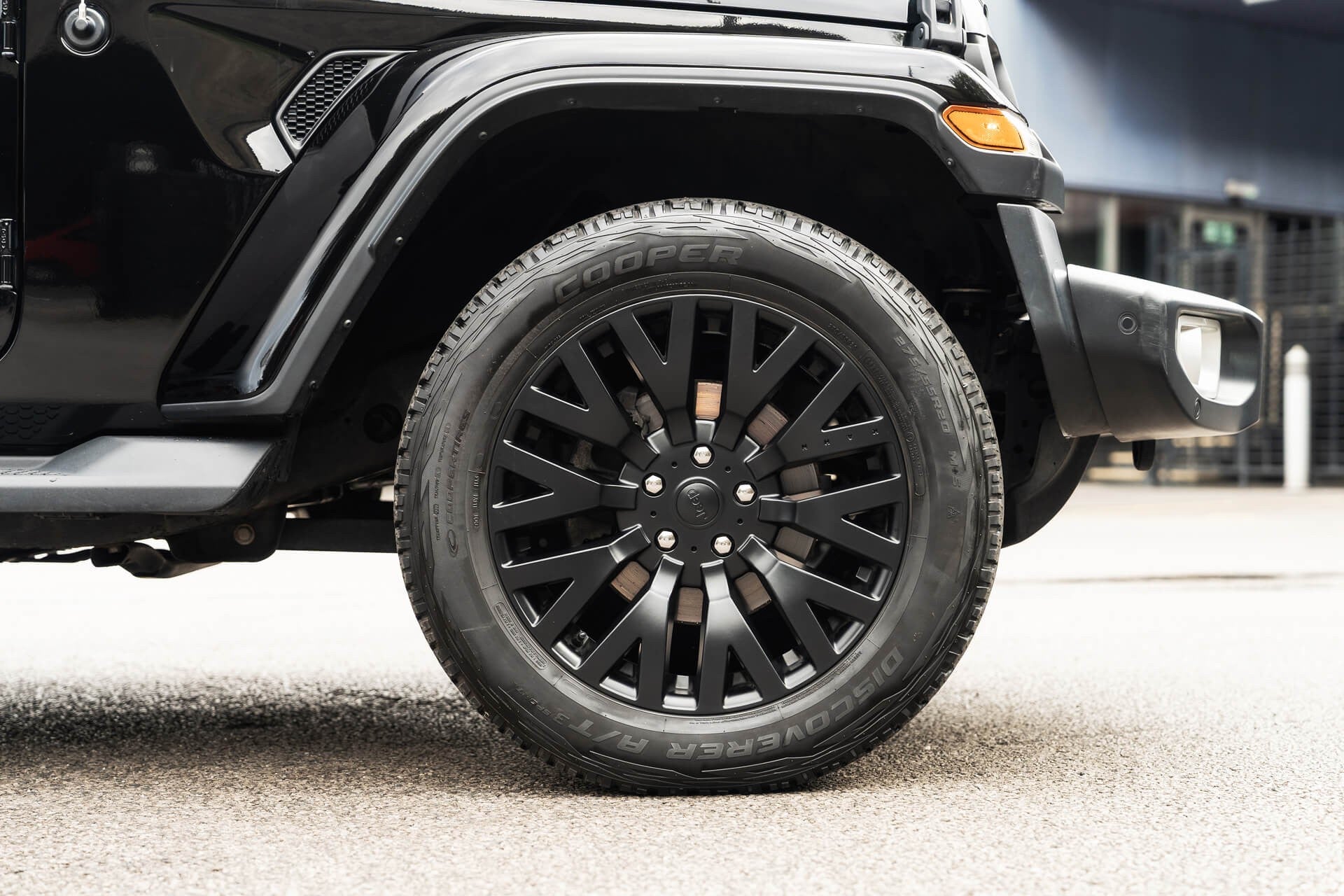 Jeep Wrangler Sahara Unlimited Gallery Image