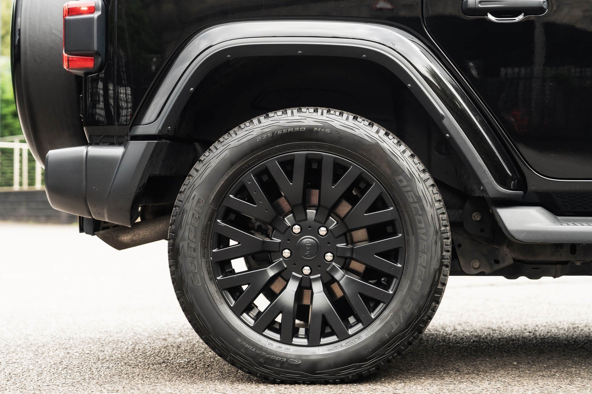 Jeep Wrangler Sahara Unlimited Gallery Image