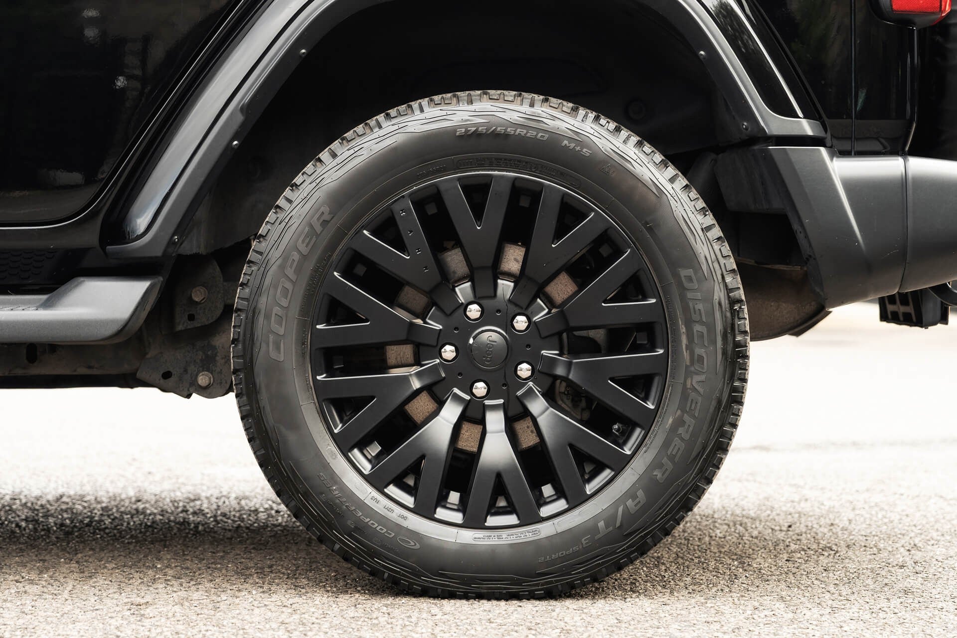 Jeep Wrangler Sahara Unlimited Gallery Image