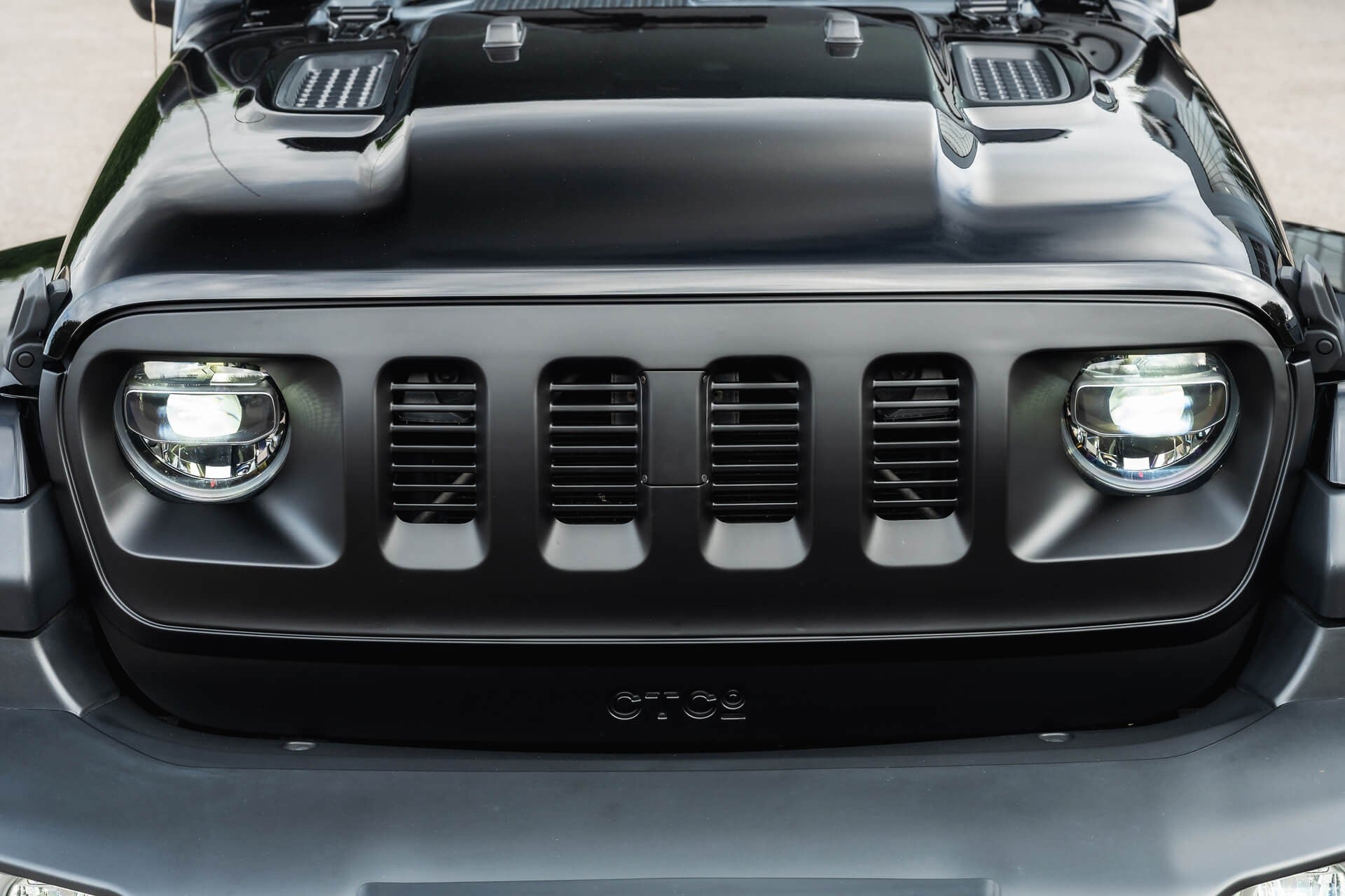 Jeep Wrangler Sahara Unlimited Gallery Image