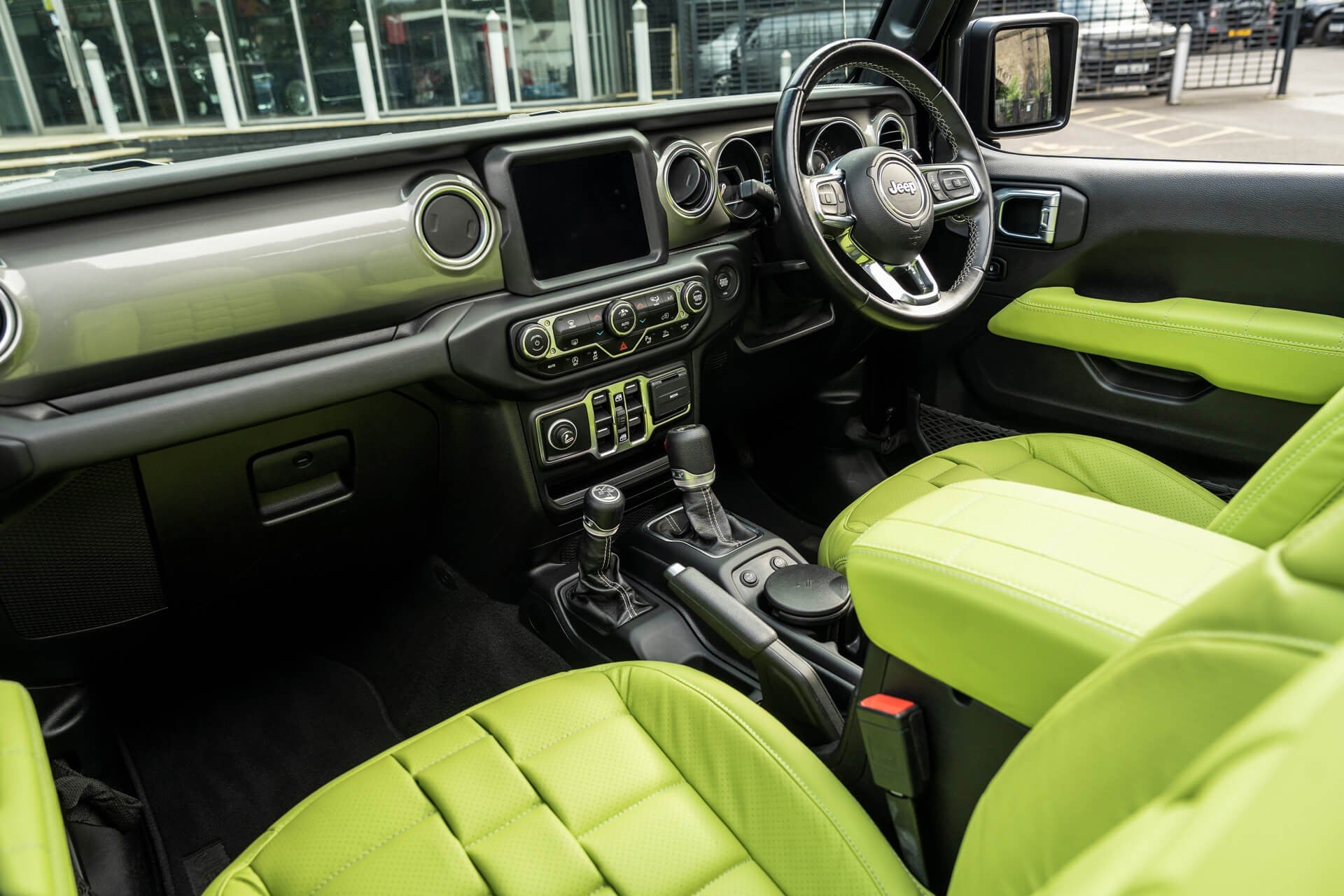Jeep Wrangler Sahara Unlimited Gallery Image