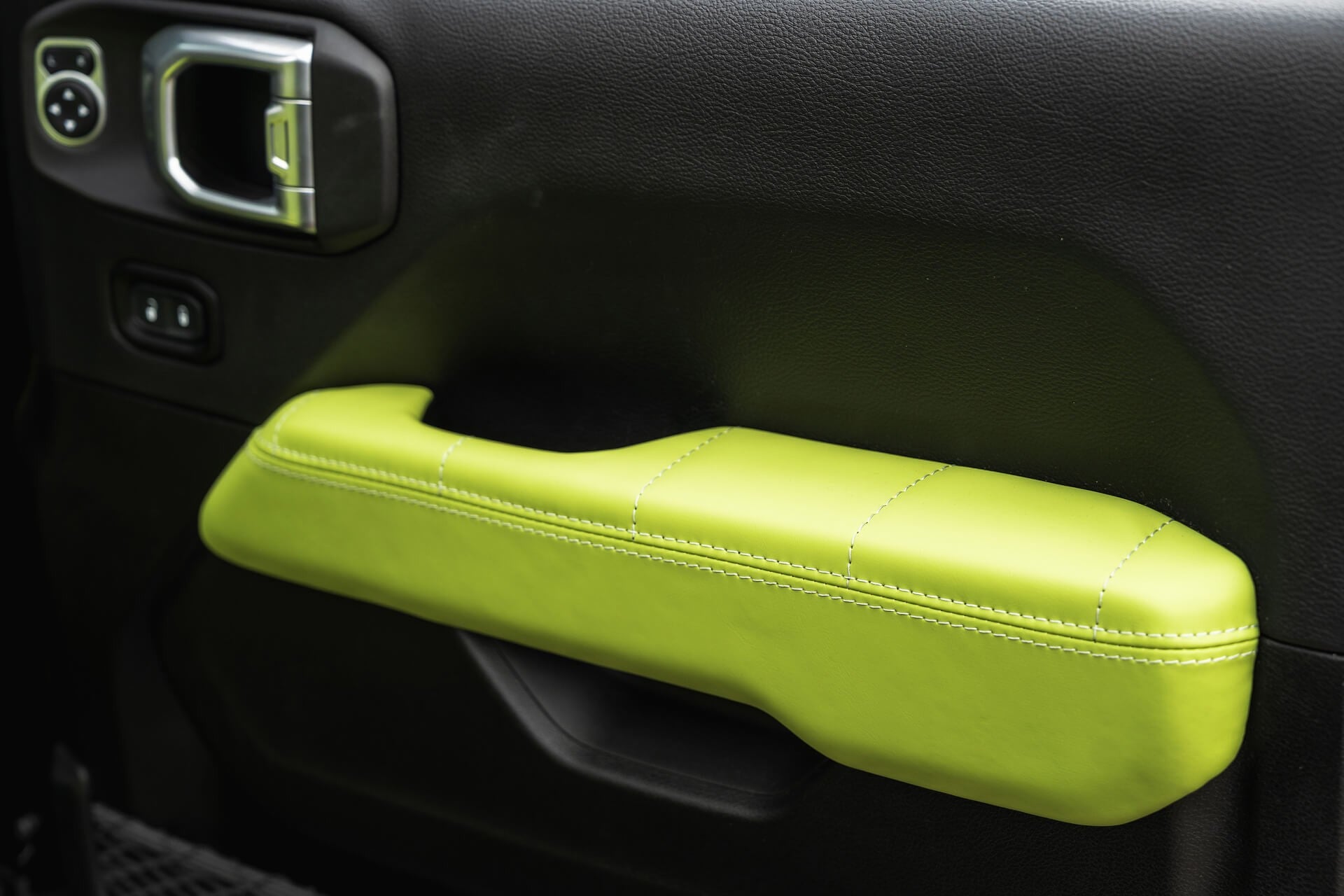 Jeep Wrangler Sahara Unlimited Gallery Image