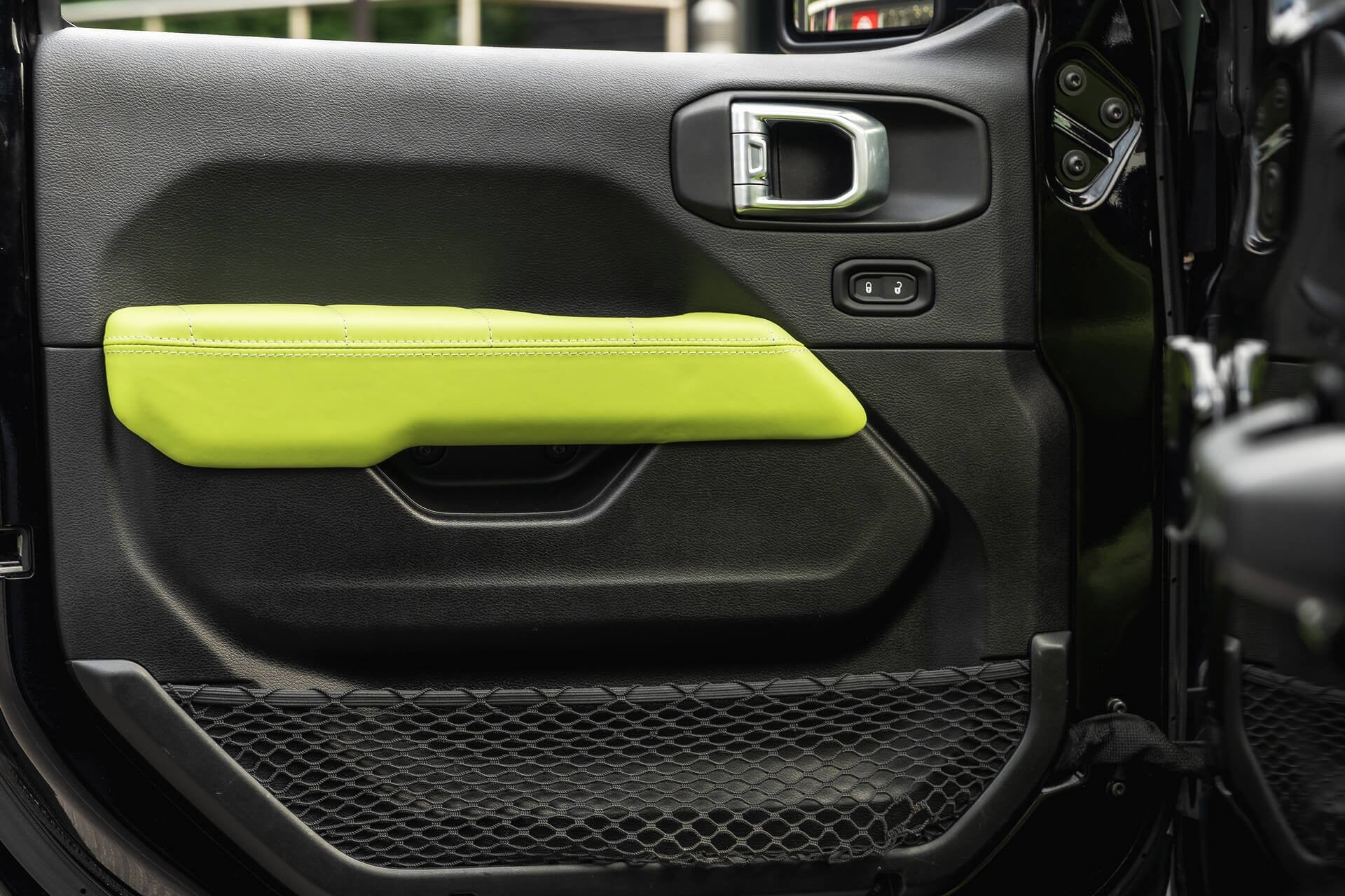 Jeep Wrangler Sahara Unlimited Gallery Image