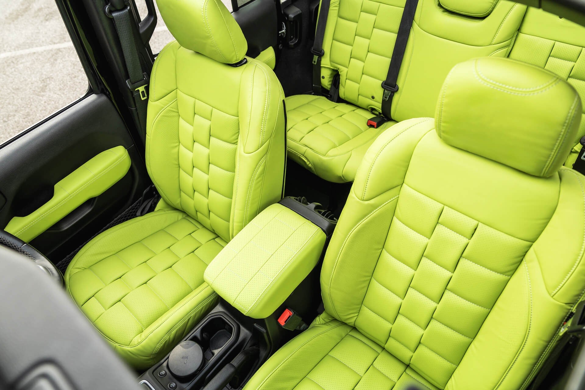 Jeep Wrangler Sahara Unlimited Gallery Image