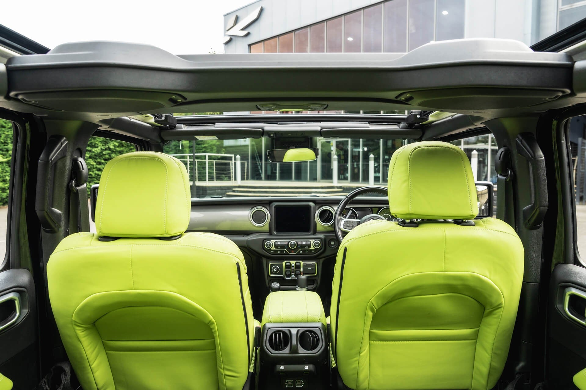 Jeep Wrangler Sahara Unlimited Gallery Image