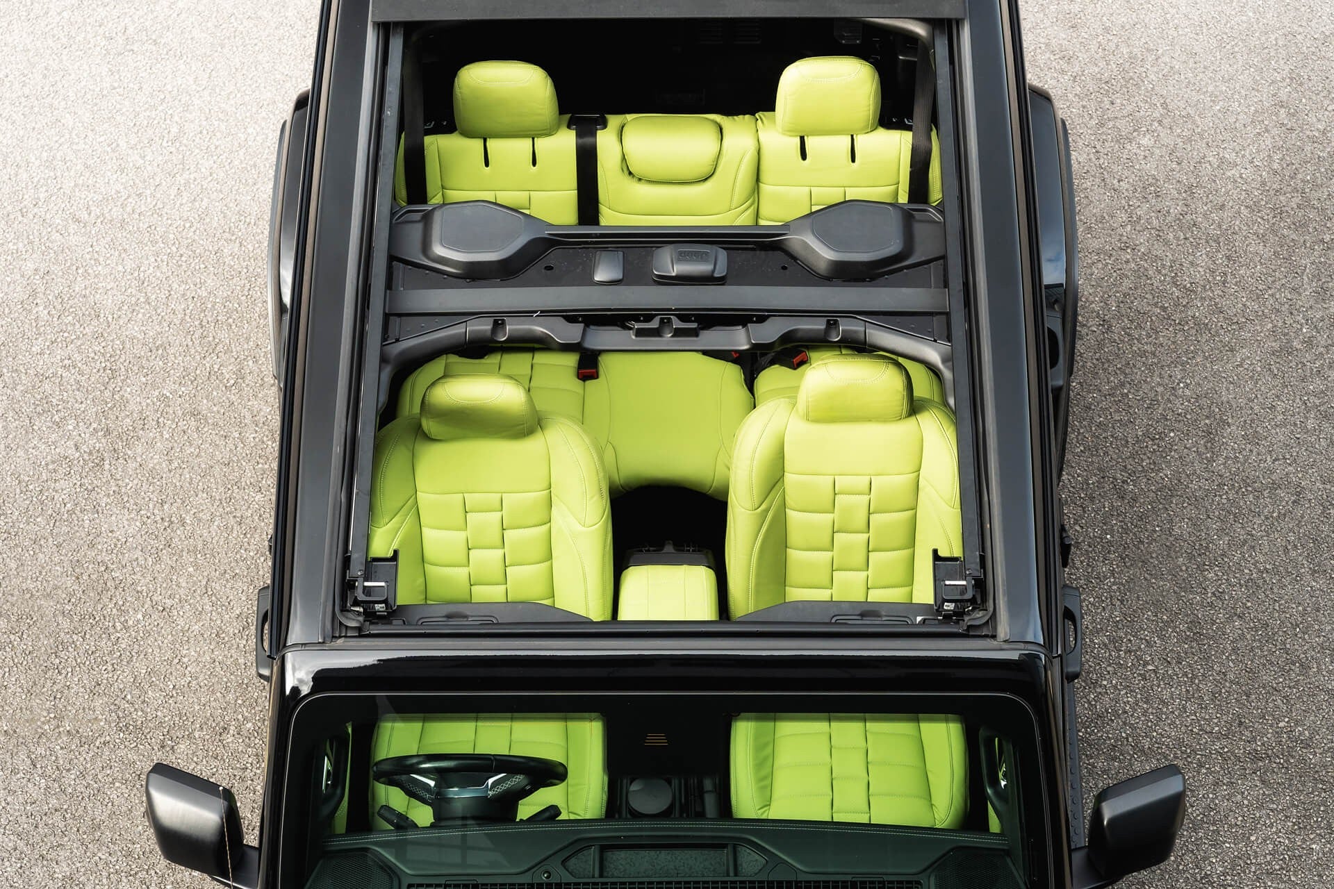 Jeep Wrangler Sahara Unlimited Gallery Image