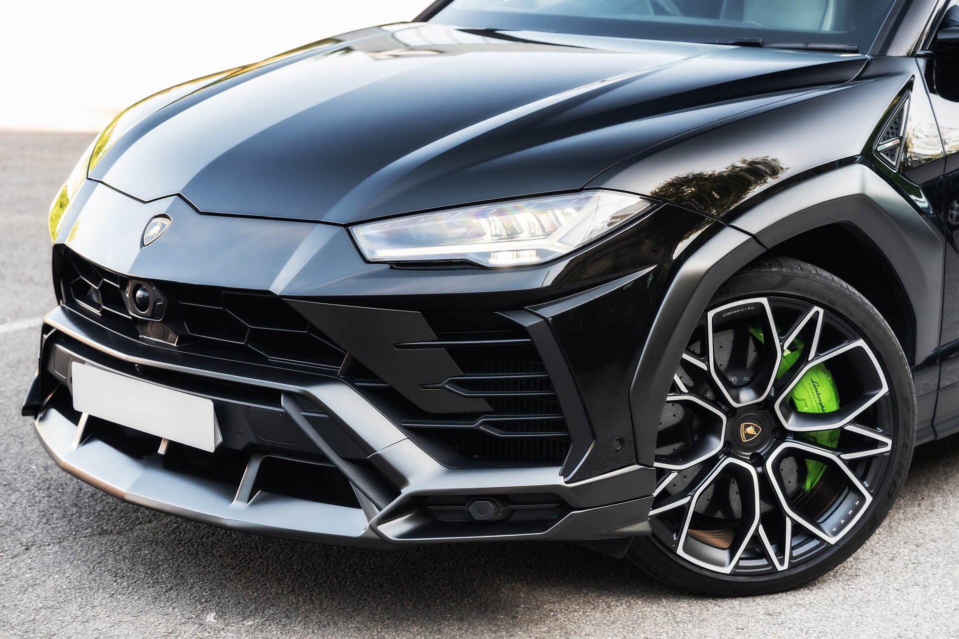 Lamborghini Urus V8 Gallery Image