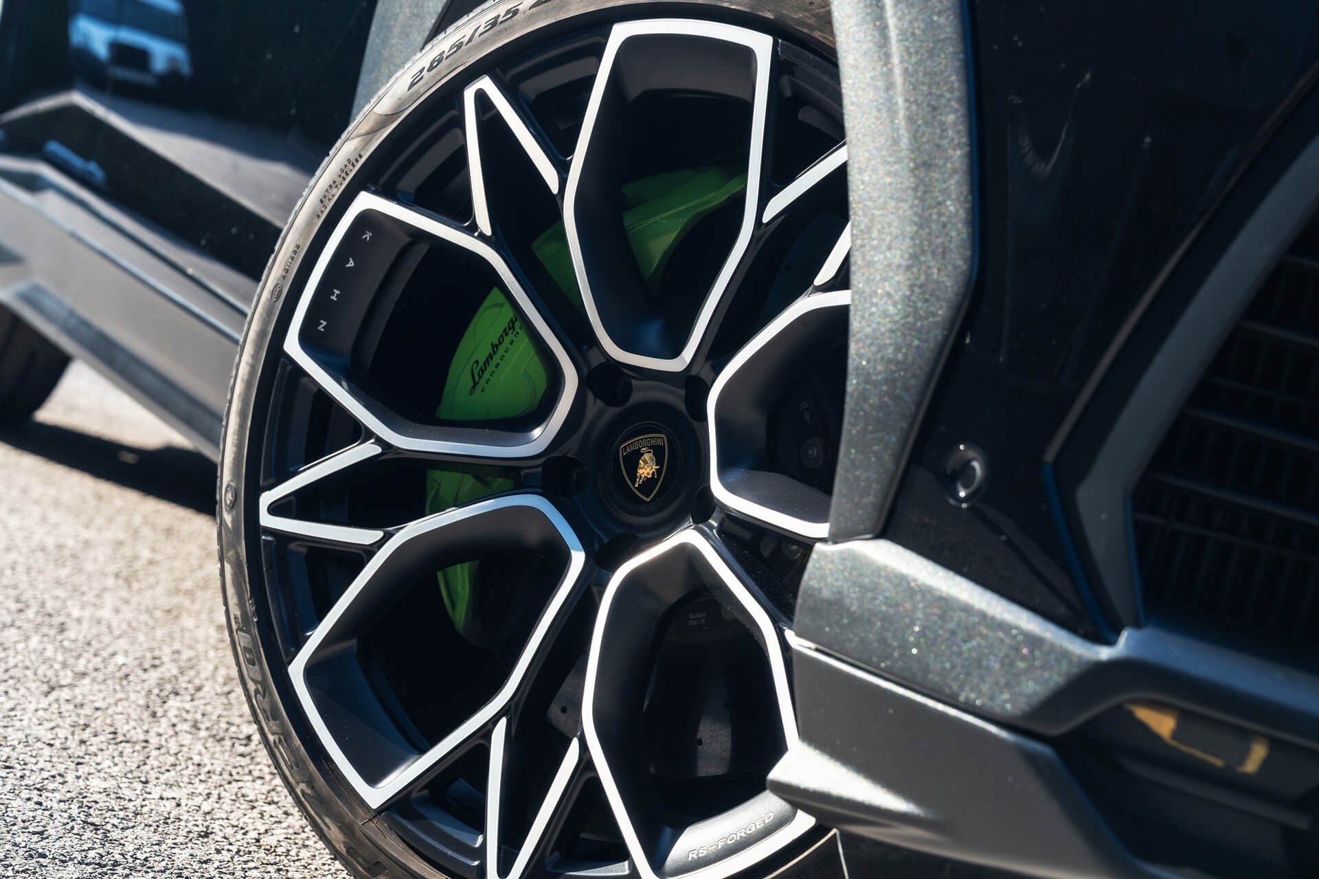 Lamborghini Urus V8 Gallery Image