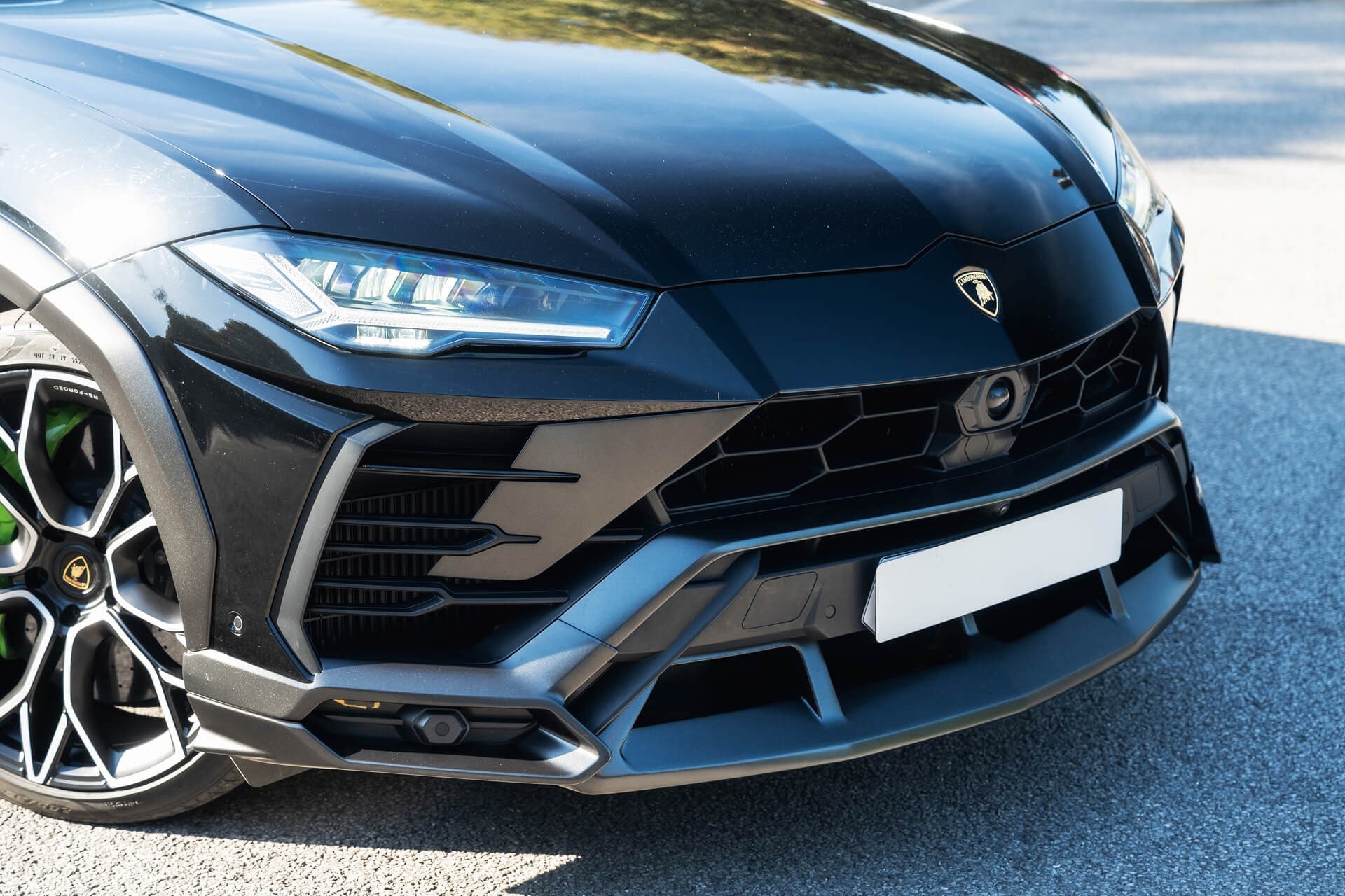 Lamborghini Urus V8 Gallery Image