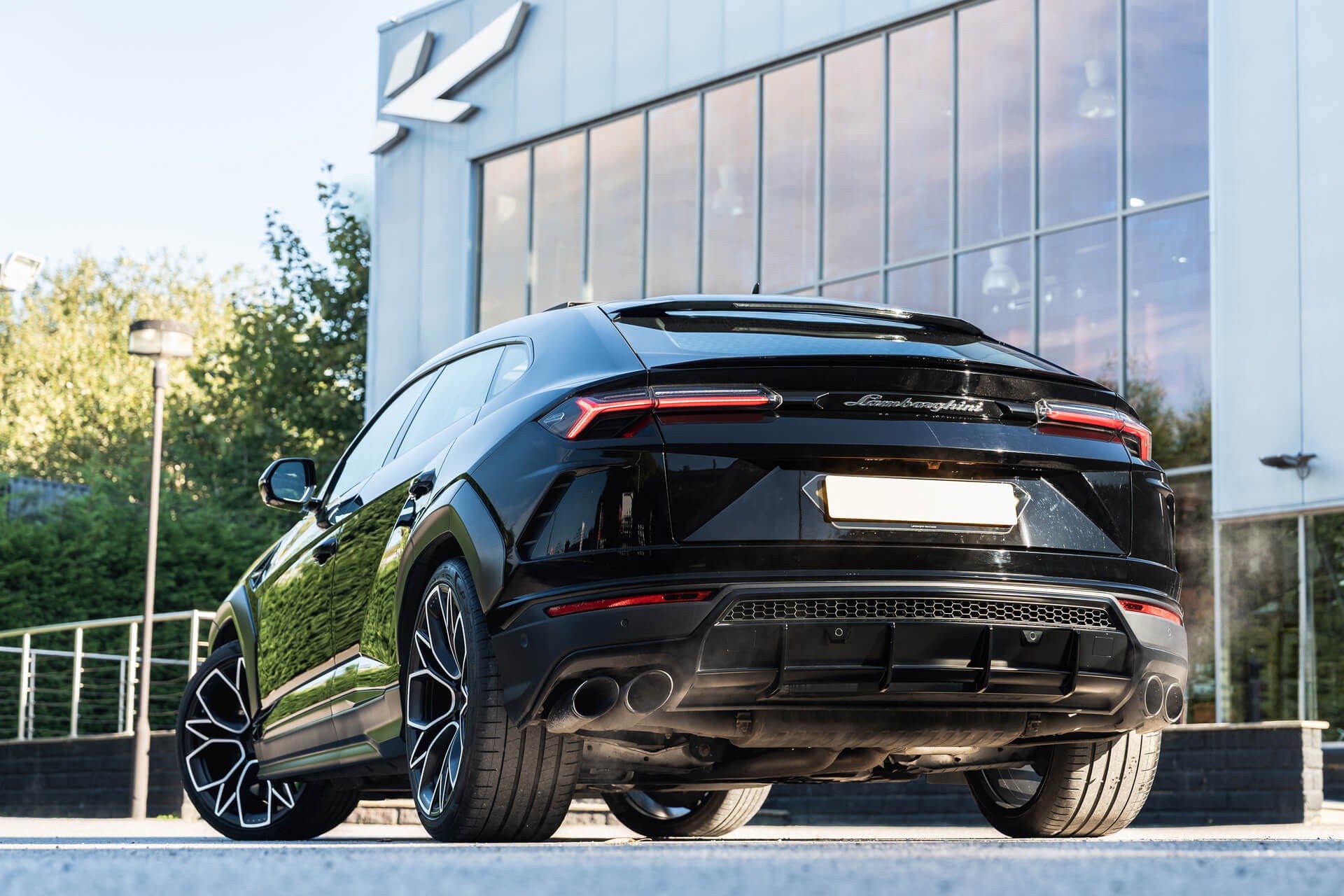 Lamborghini Urus V8 Gallery Image