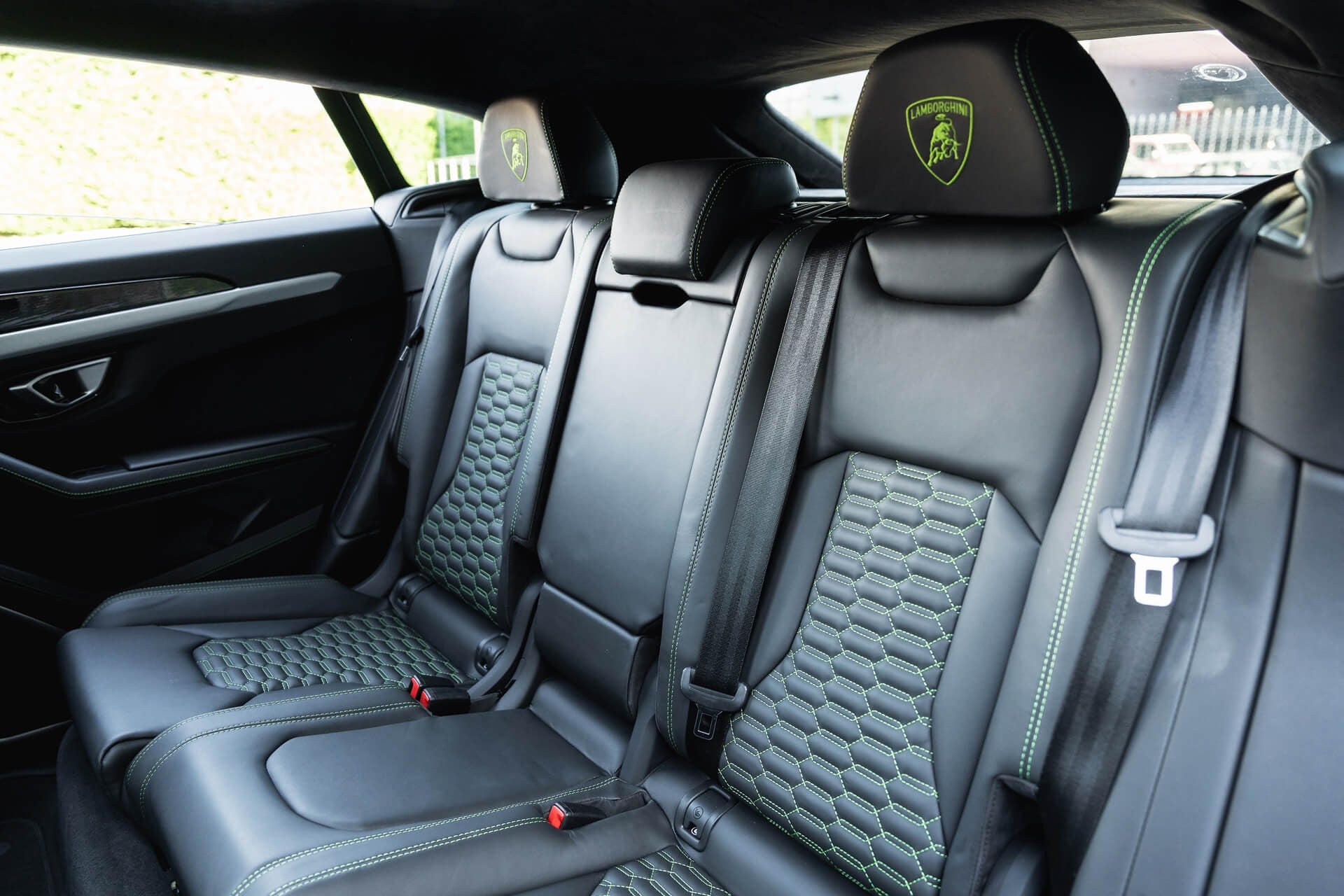 Lamborghini Urus V8 Gallery Image