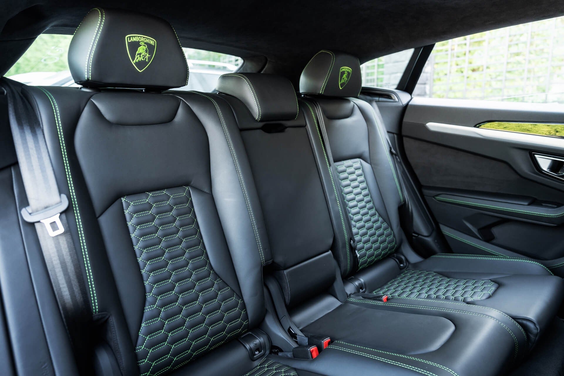 Lamborghini Urus V8 Gallery Image