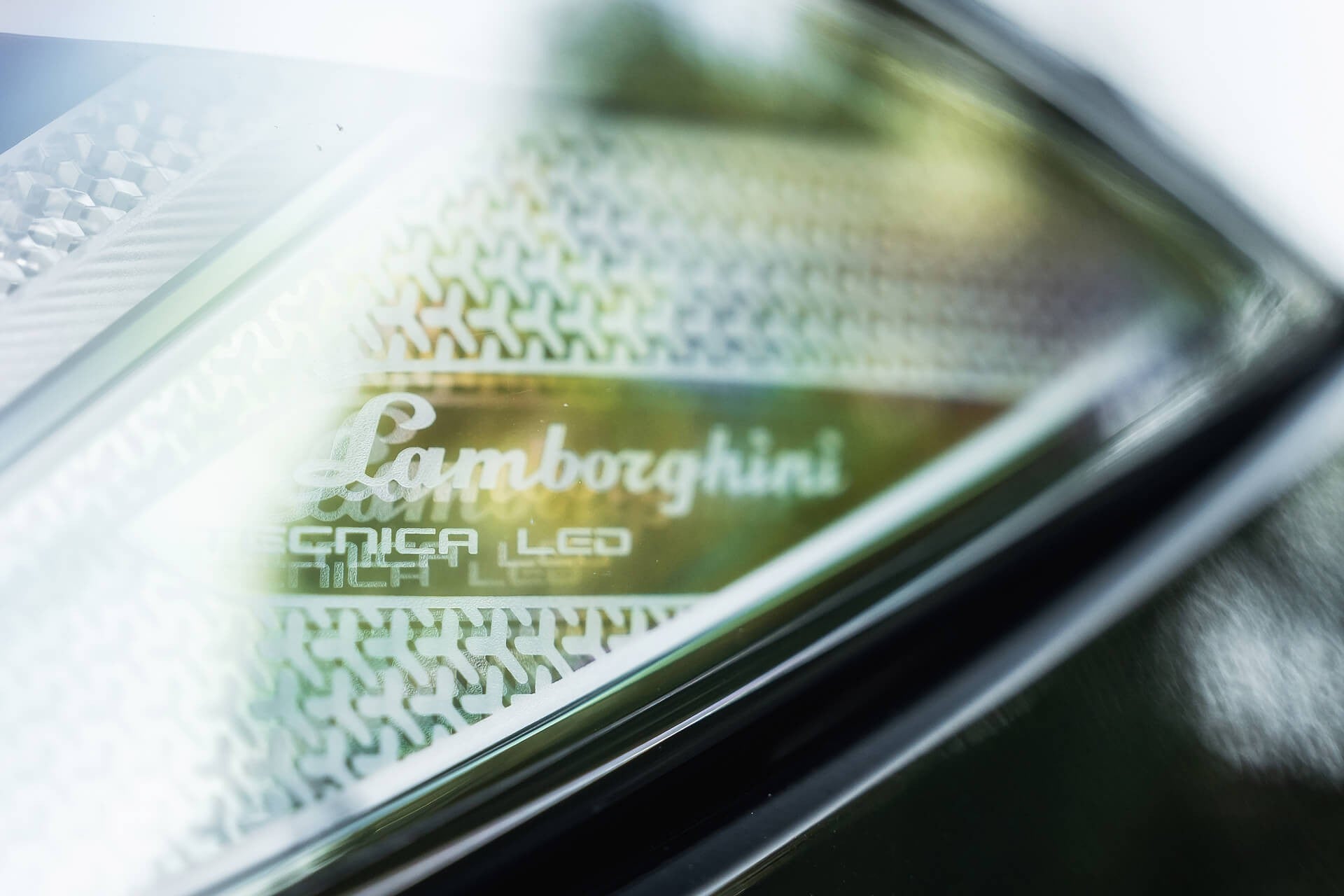 Lamborghini Urus V8 Gallery Image