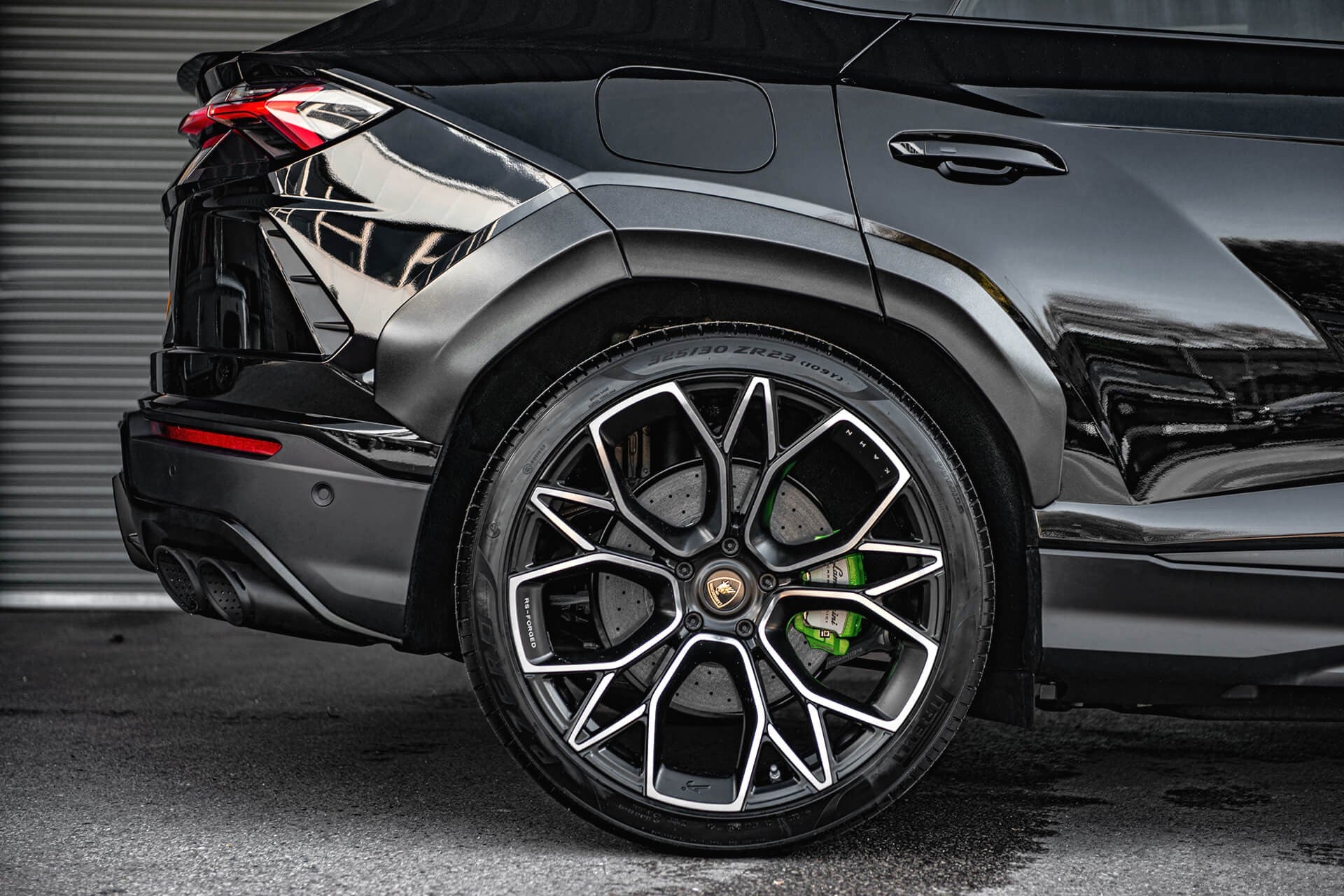 Lamborghini Urus V8 Gallery Image