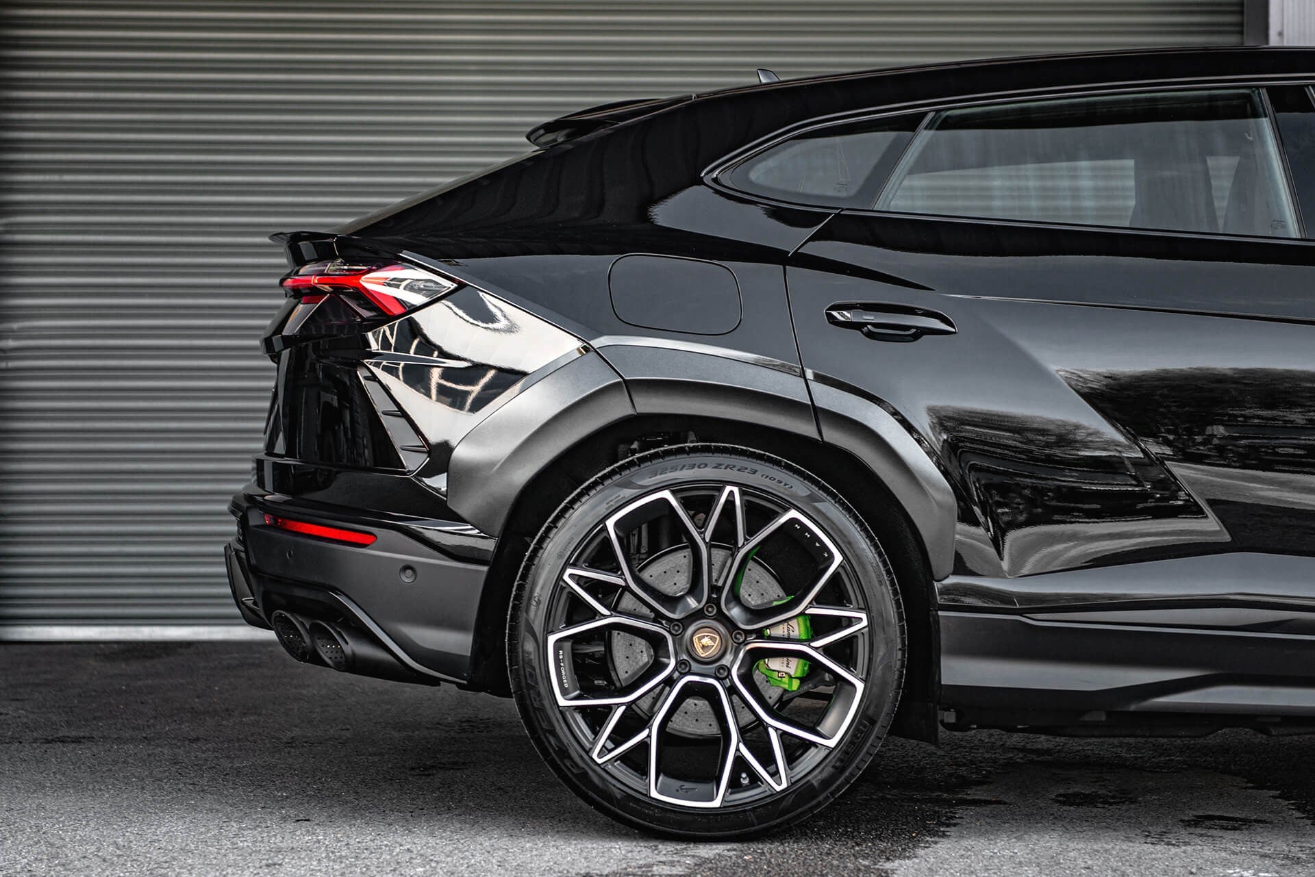 Lamborghini Urus V8 Gallery Image