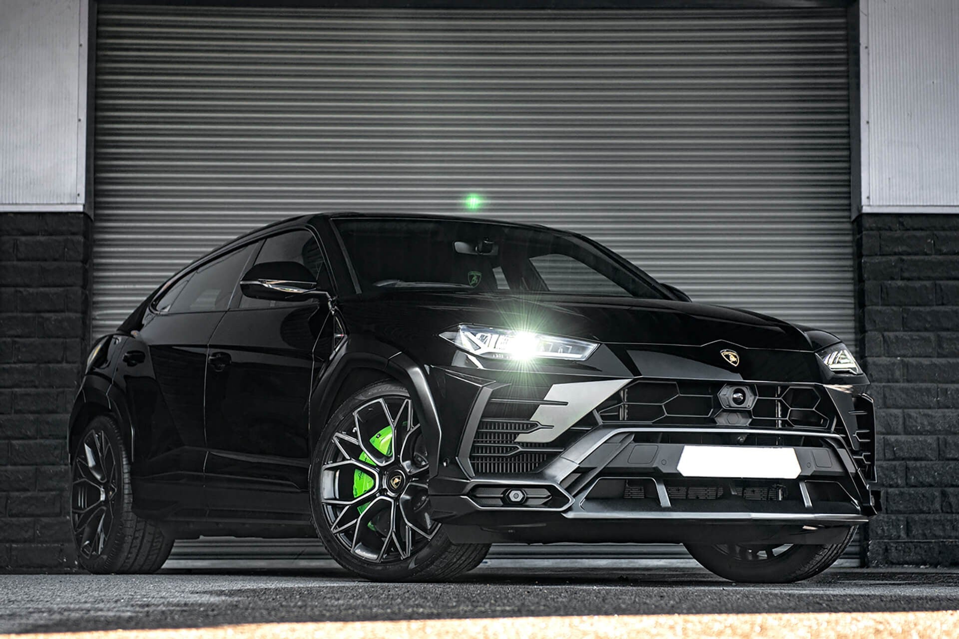 Lamborghini Urus V8 Gallery Image
