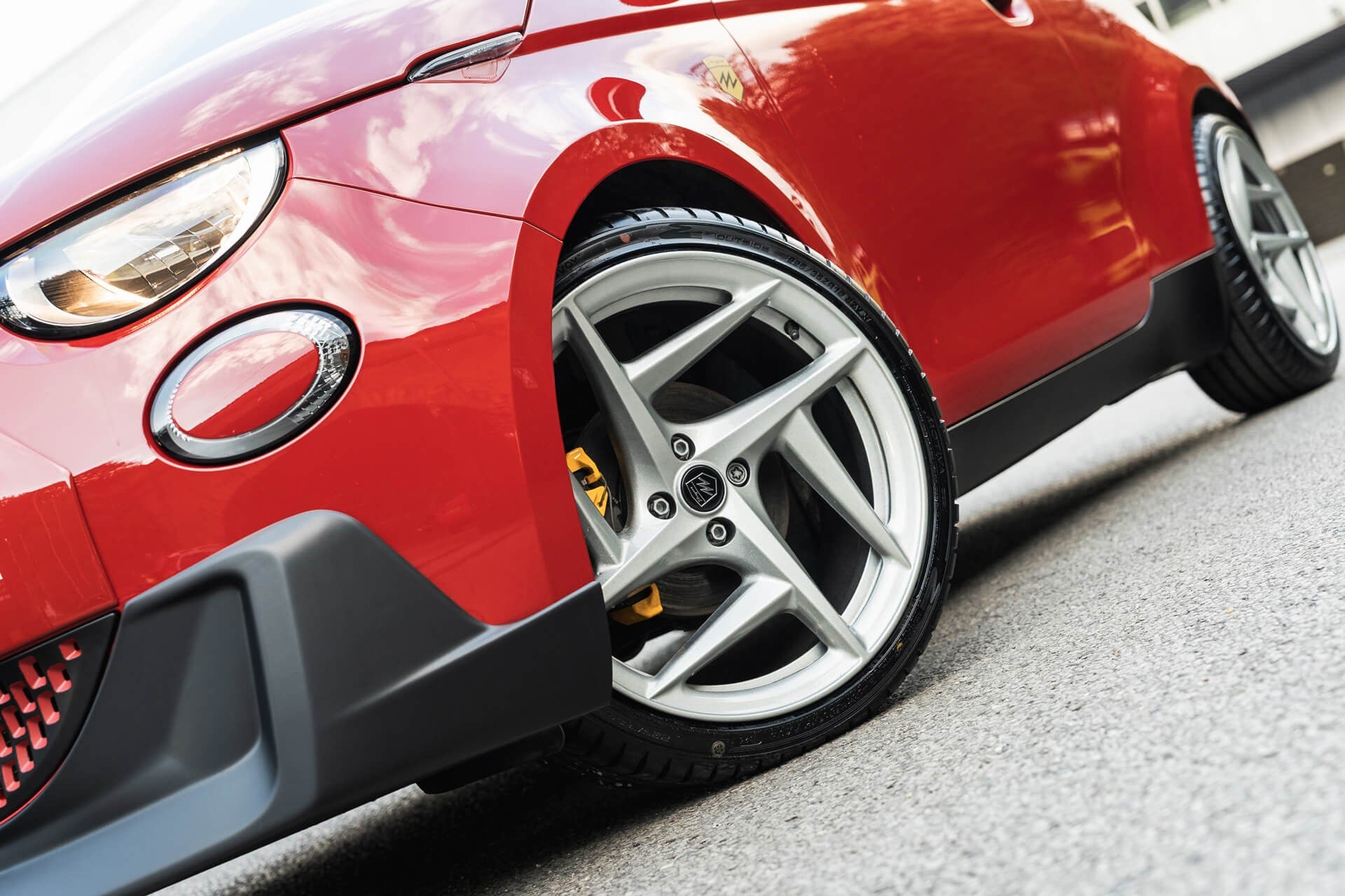 Fiat 500e RED  Designio by KAHN® Gallery Image
