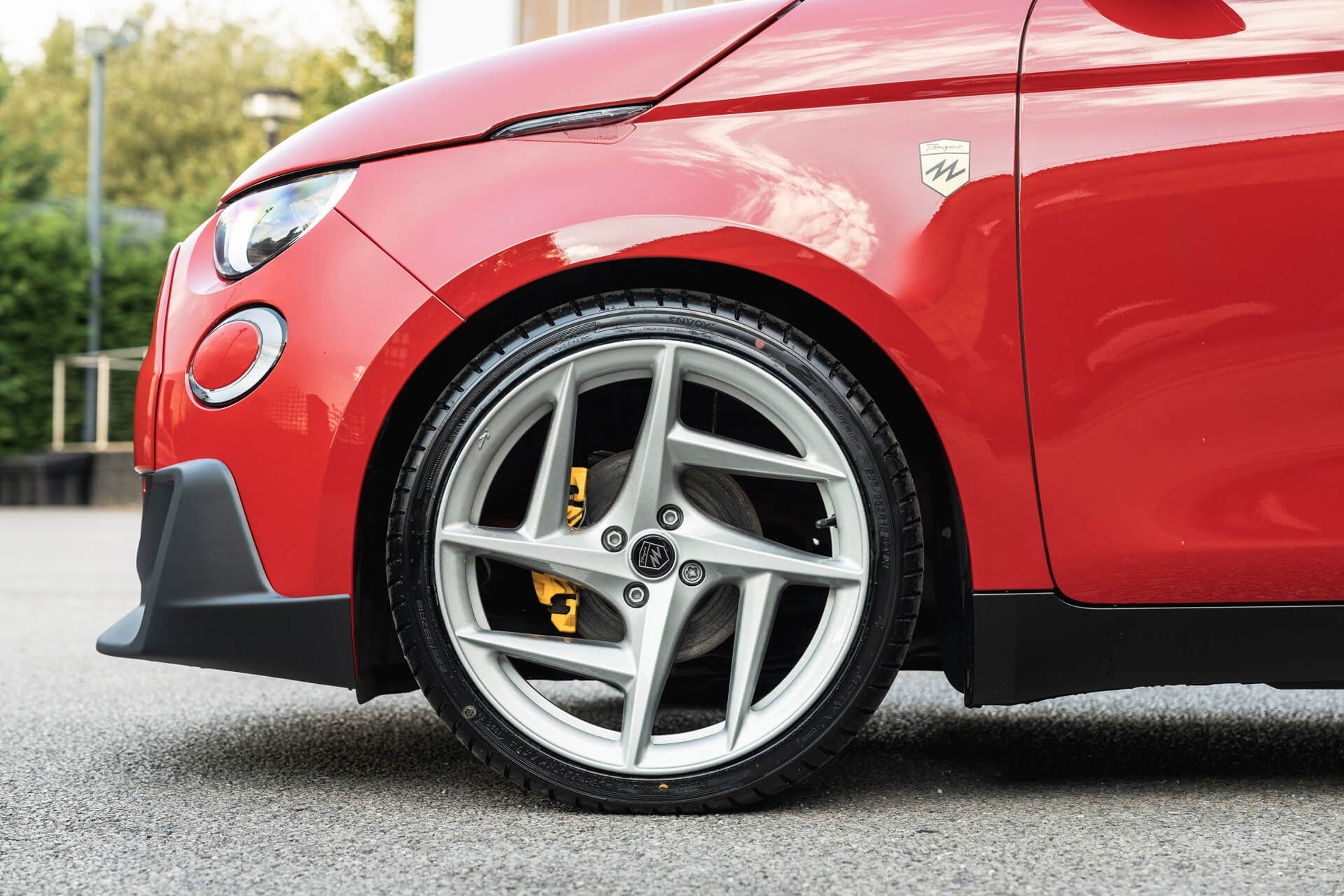 Fiat 500e RED  Designio by KAHN® Gallery Image