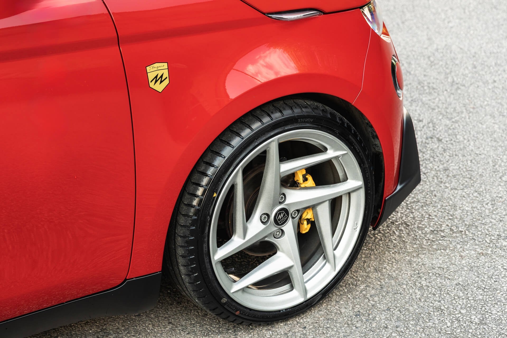 Fiat 500e RED  Designio by KAHN® Gallery Image