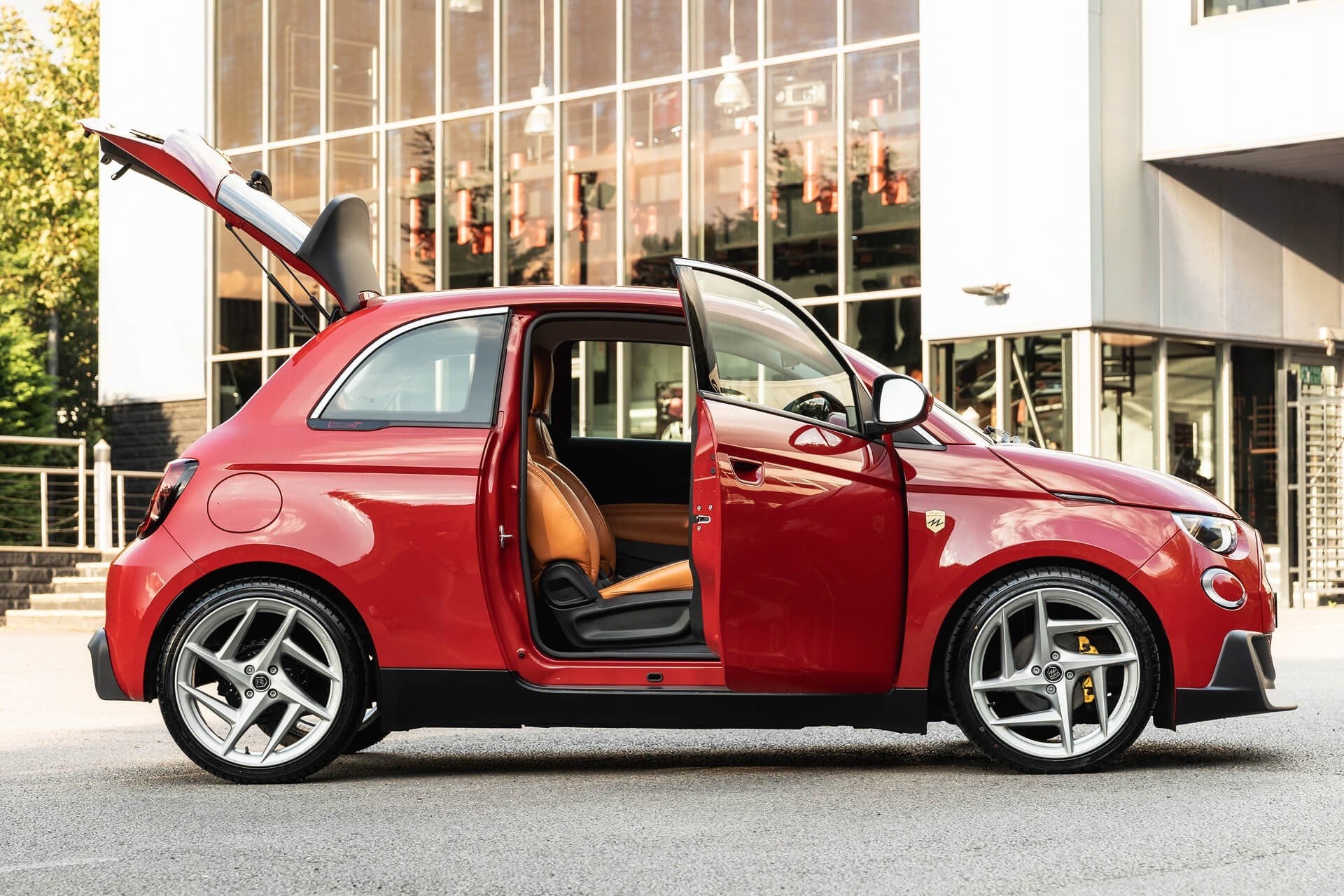 Fiat 500e RED  Designio by KAHN® Gallery Image