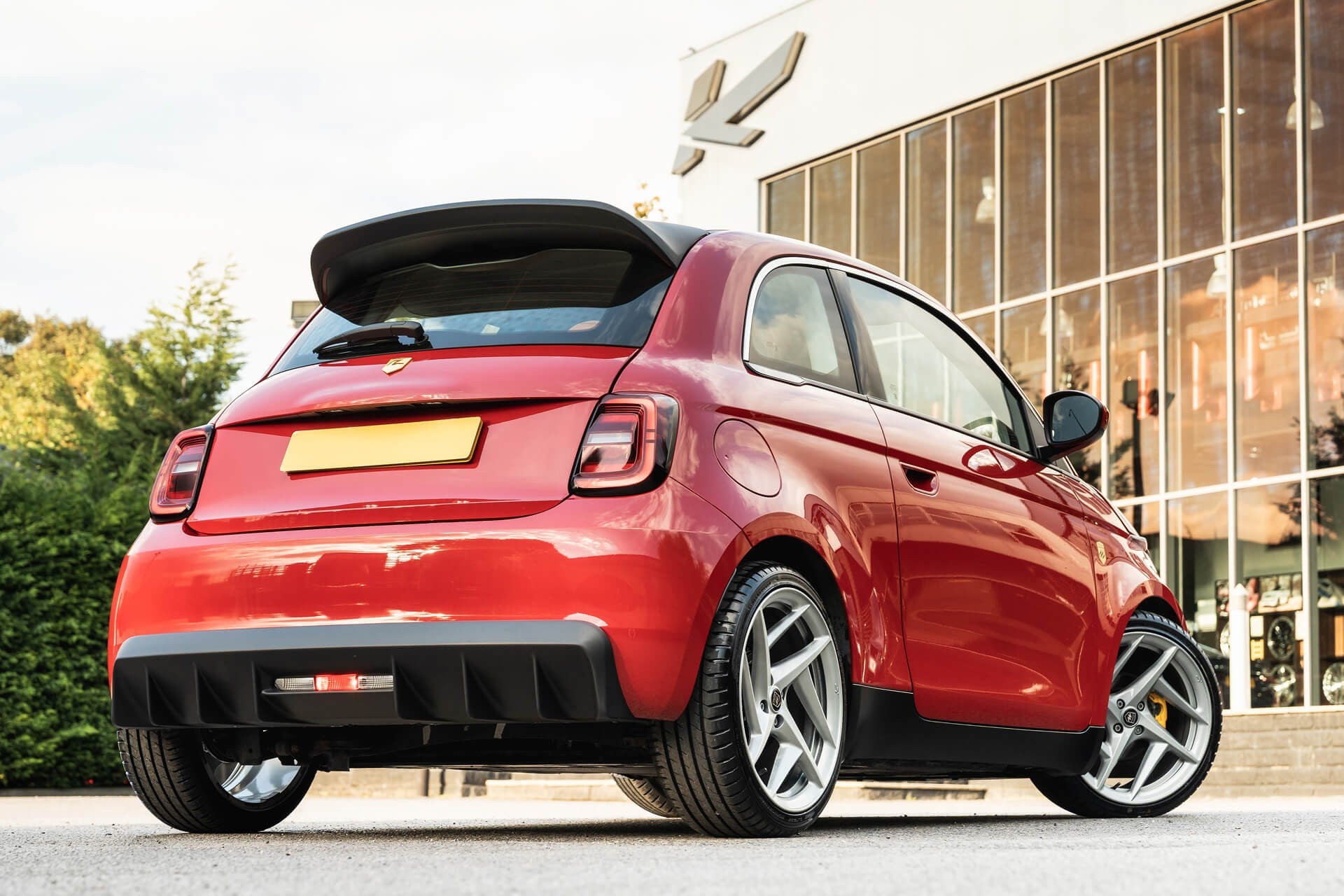 Fiat 500e RED  Designio by KAHN® Gallery Image