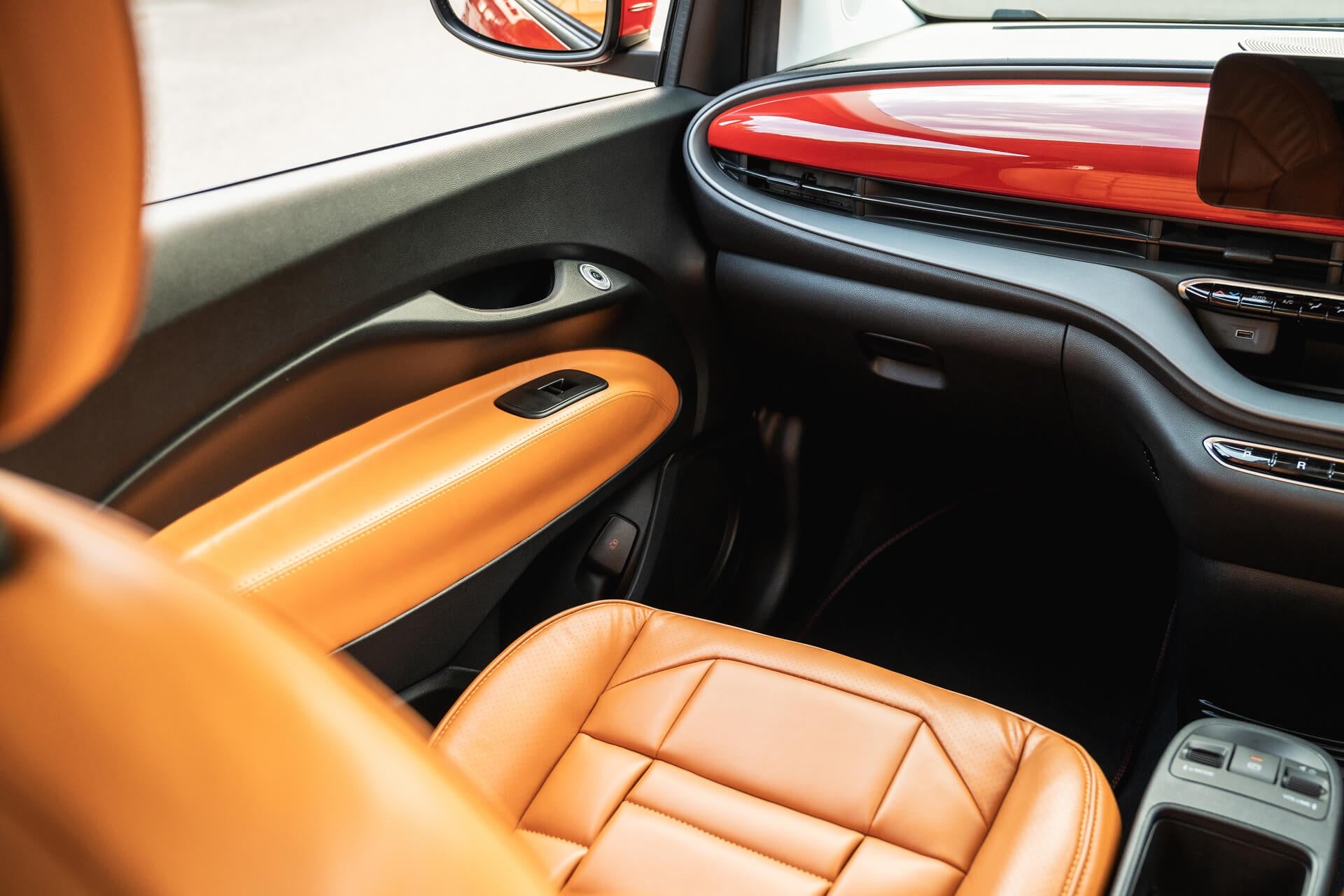 Fiat 500e RED  Designio by KAHN® Gallery Image