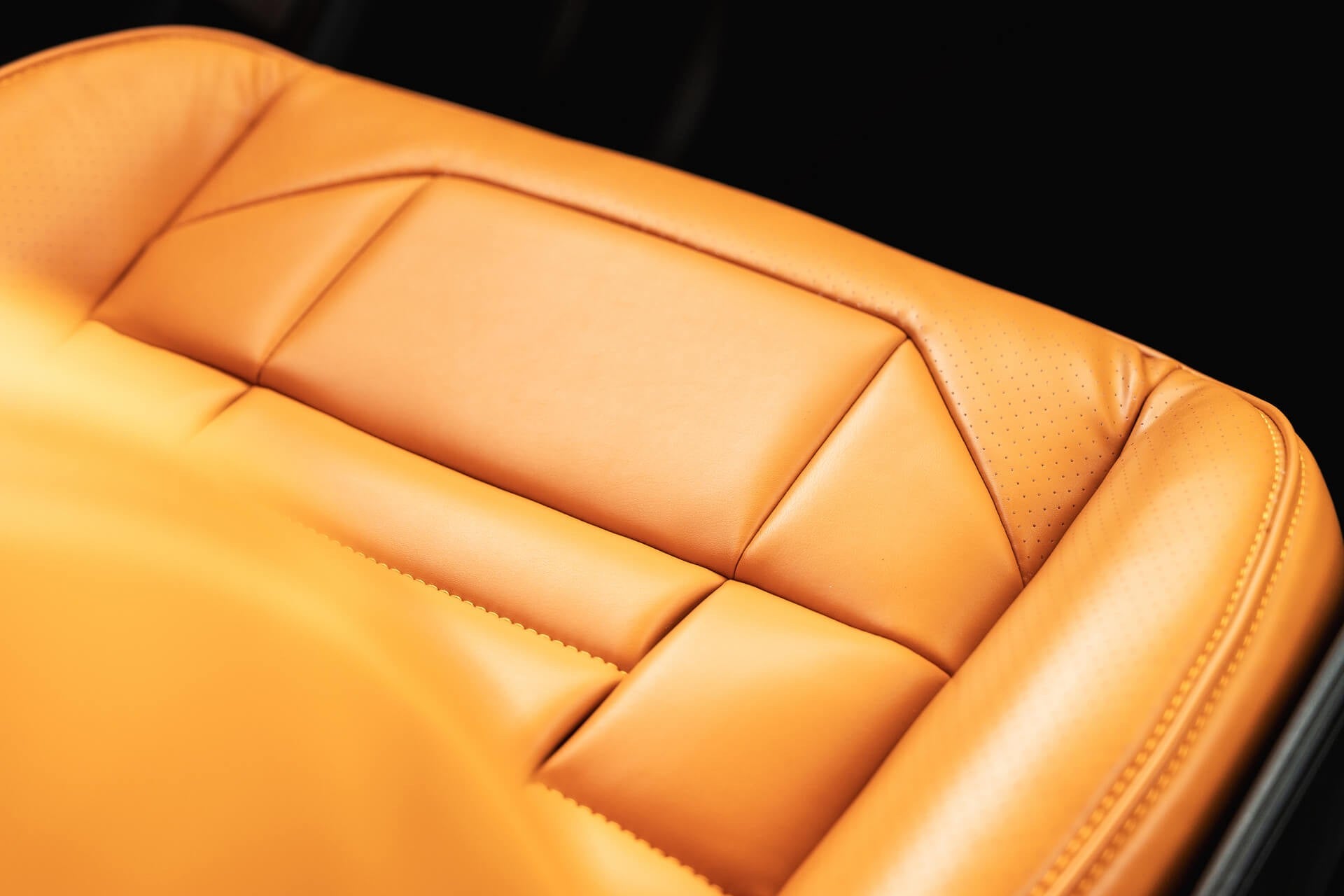Fiat 500e RED  Designio by KAHN® Gallery Image