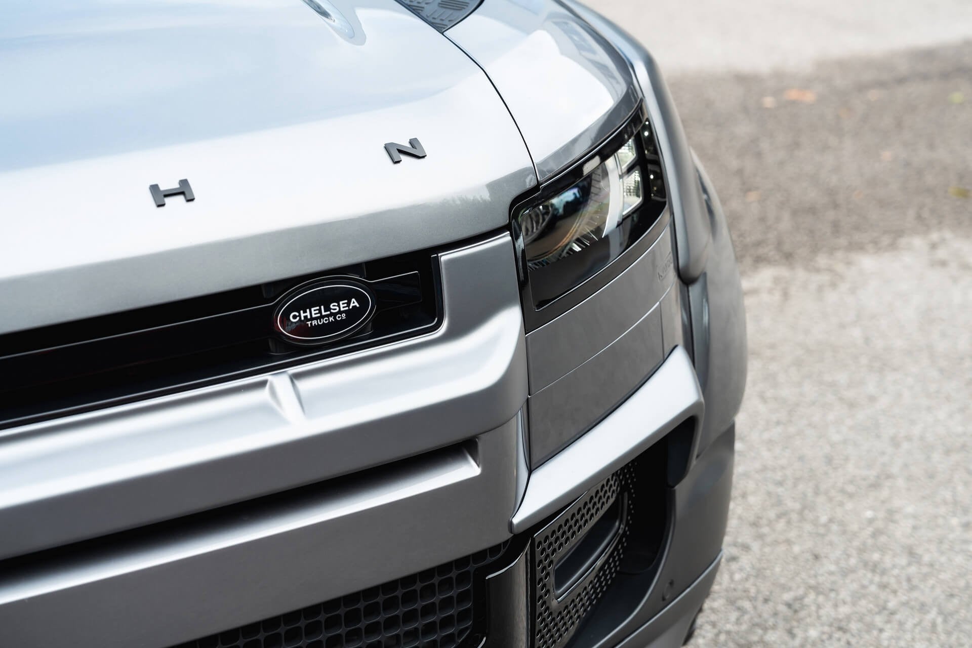 Land Rover Defender 110 7 Seat Gallery Image