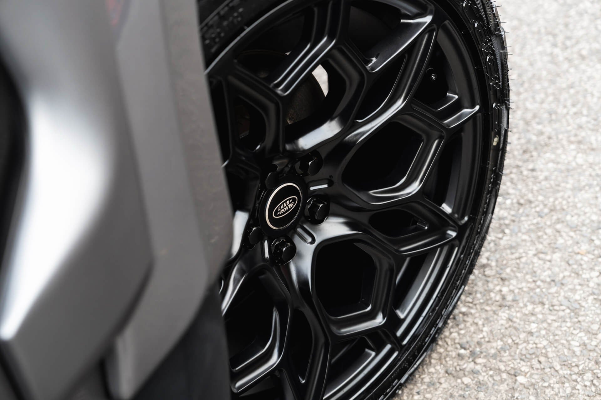 Land Rover Defender 110 7 Seat Gallery Image