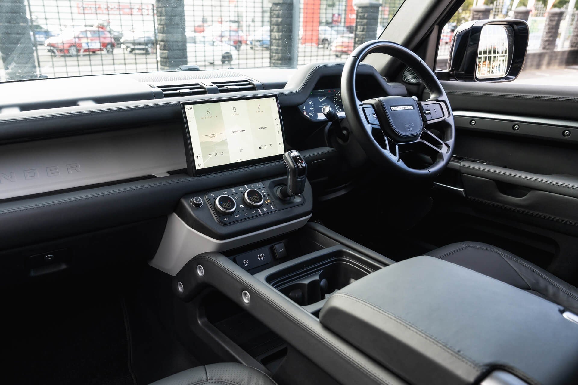 Land Rover Defender 110 7 Seat Gallery Image