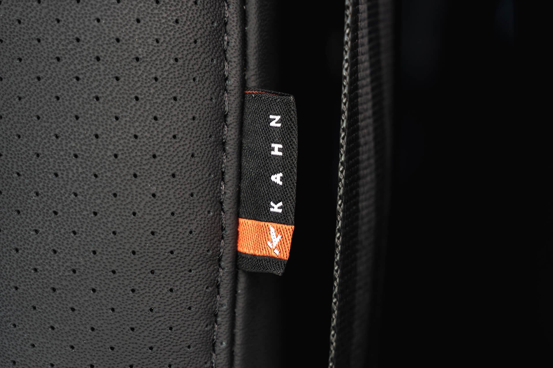 Land Rover Defender 110 7 Seat Gallery Image