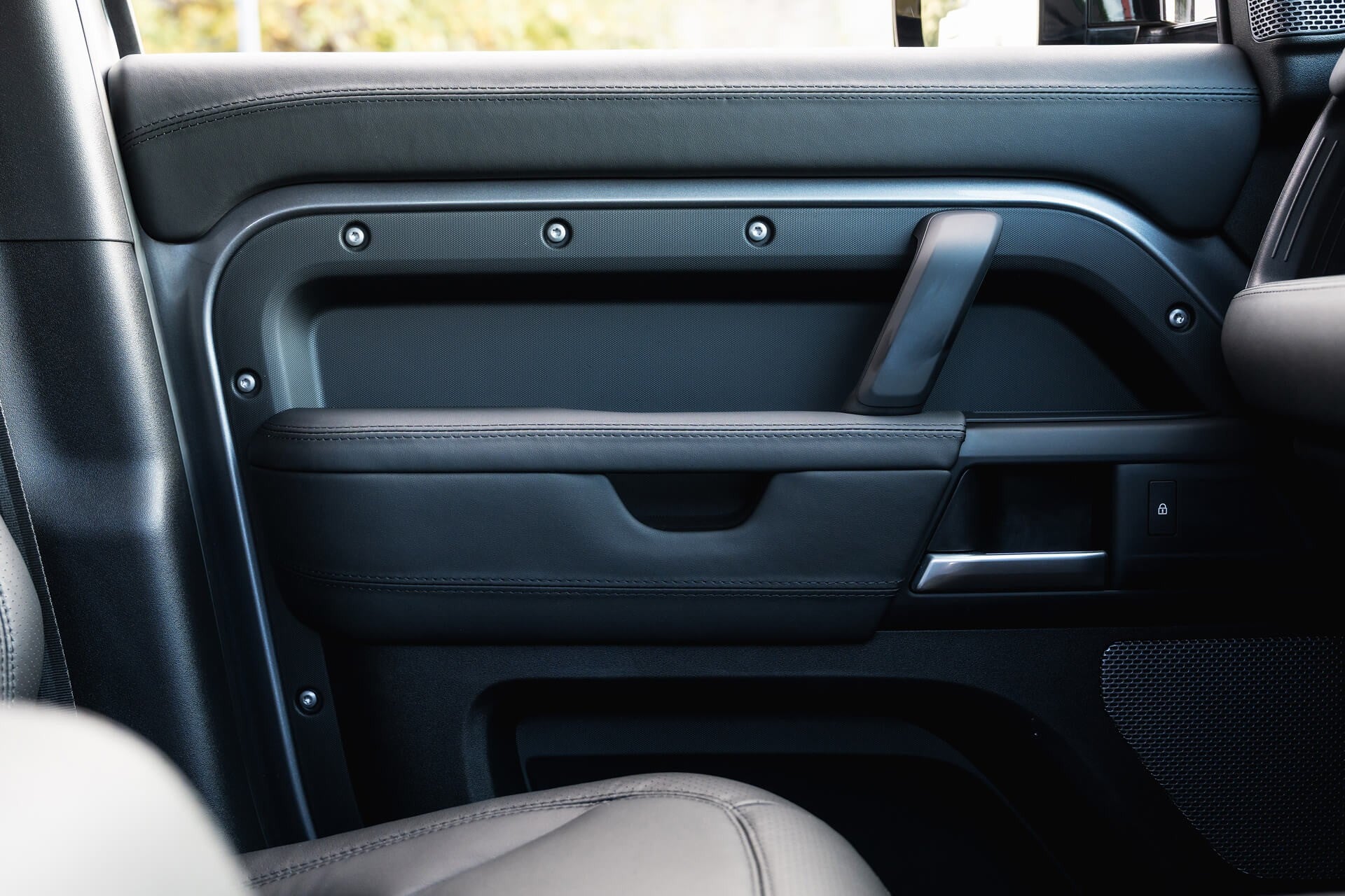 Land Rover Defender 110 7 Seat Gallery Image