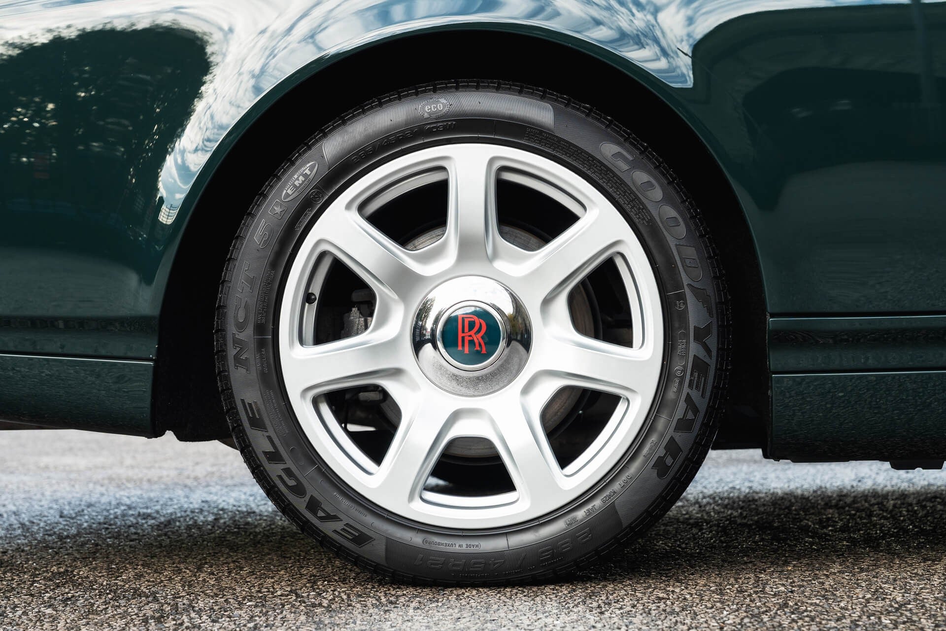 Rolls Royce Phantom 6.7 V12 Coupe Gallery Image