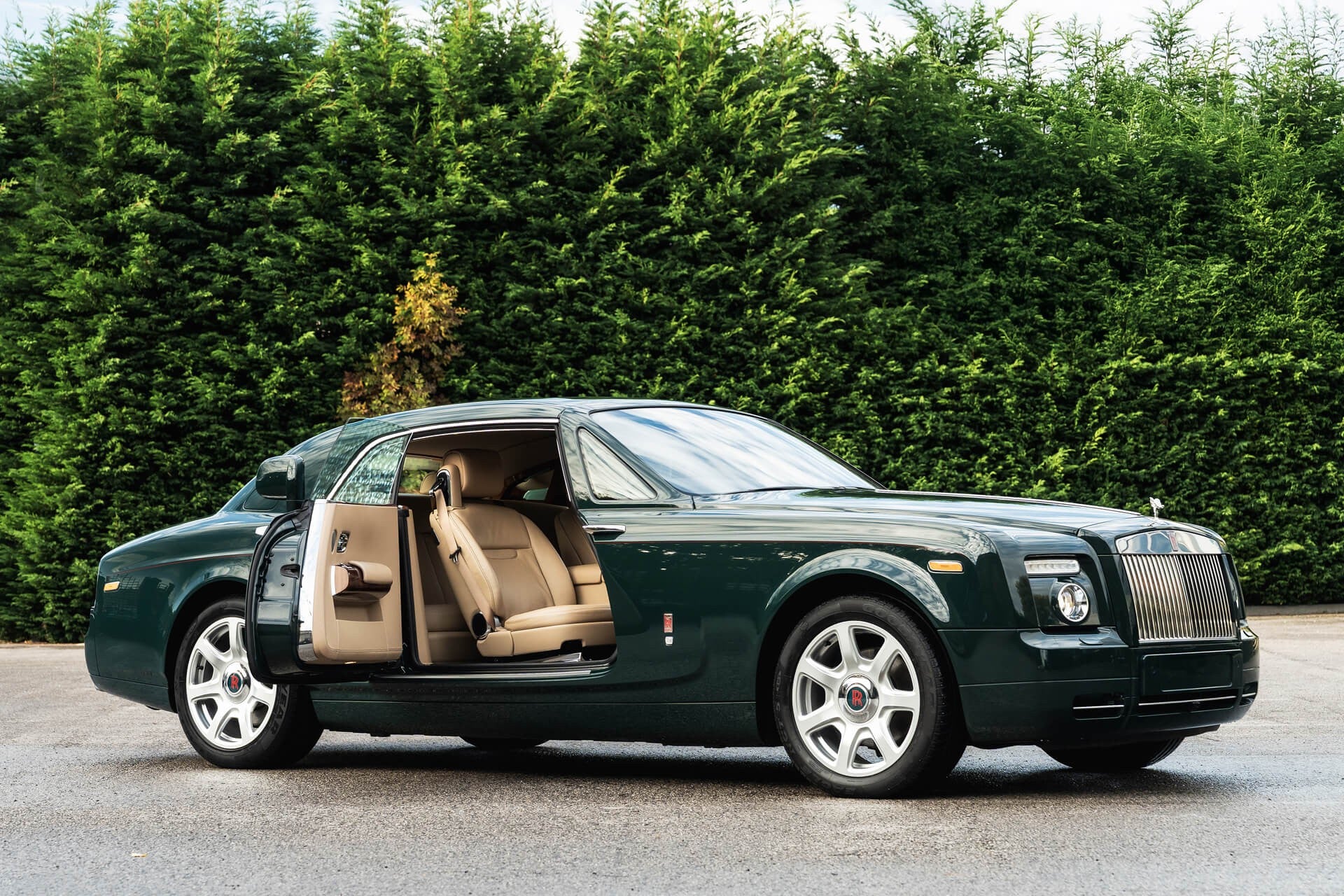 Rolls Royce Phantom 6.7 V12 Coupe Gallery Image