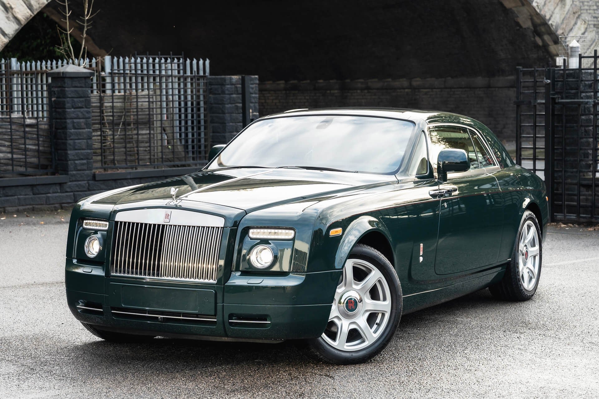 Rolls Royce Phantom 6.7 V12 Coupe Gallery Image