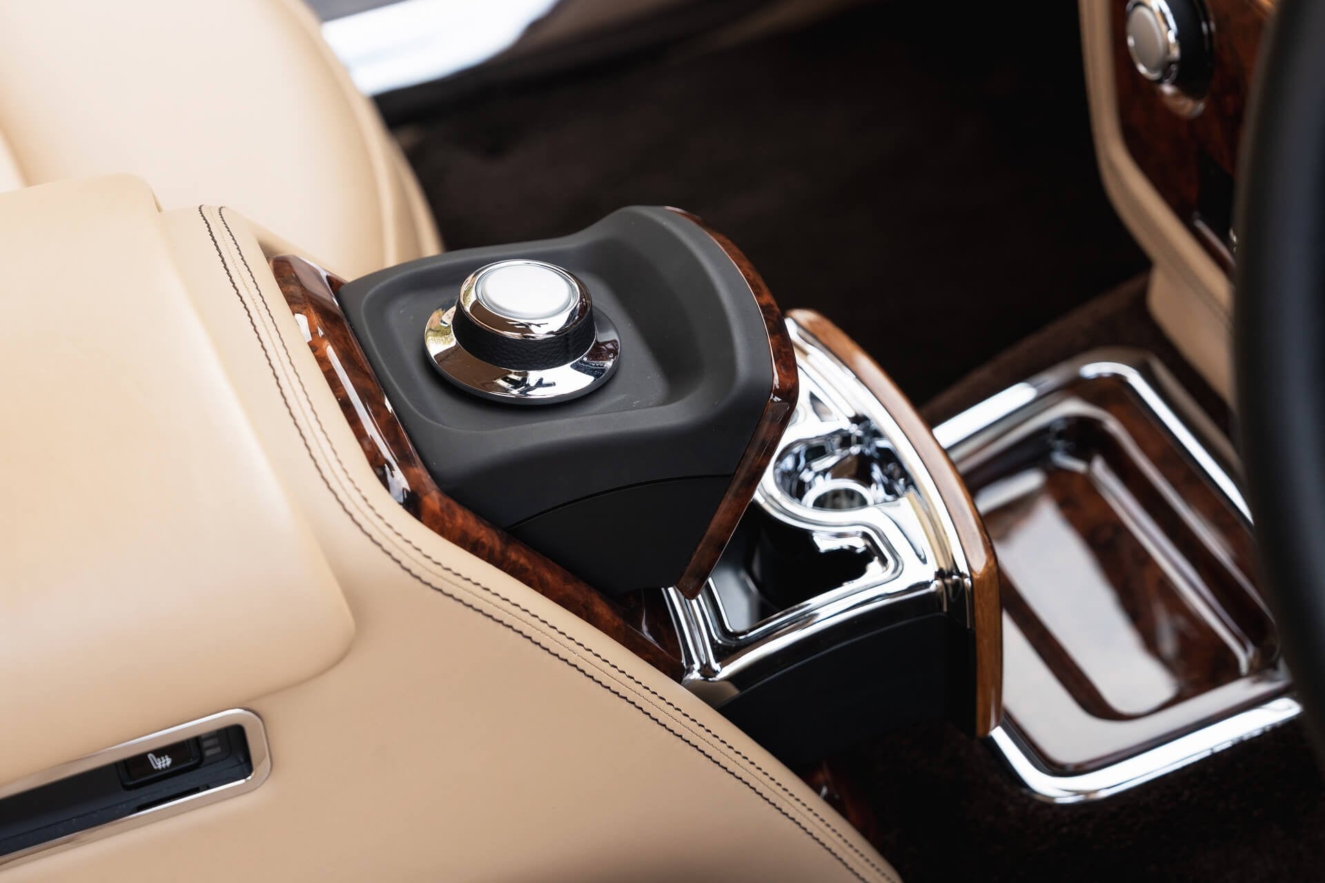 Rolls Royce Phantom 6.7 V12 Coupe Gallery Image