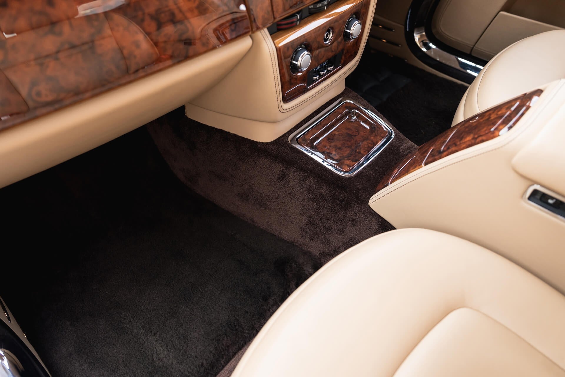 Rolls Royce Phantom 6.7 V12 Coupe Gallery Image