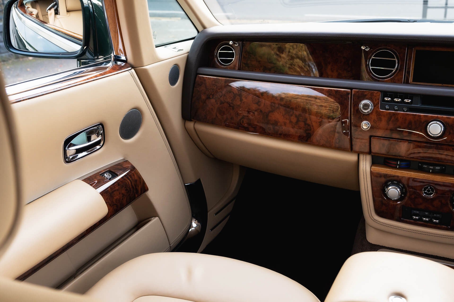 Rolls Royce Phantom 6.7 V12 Coupe Gallery Image