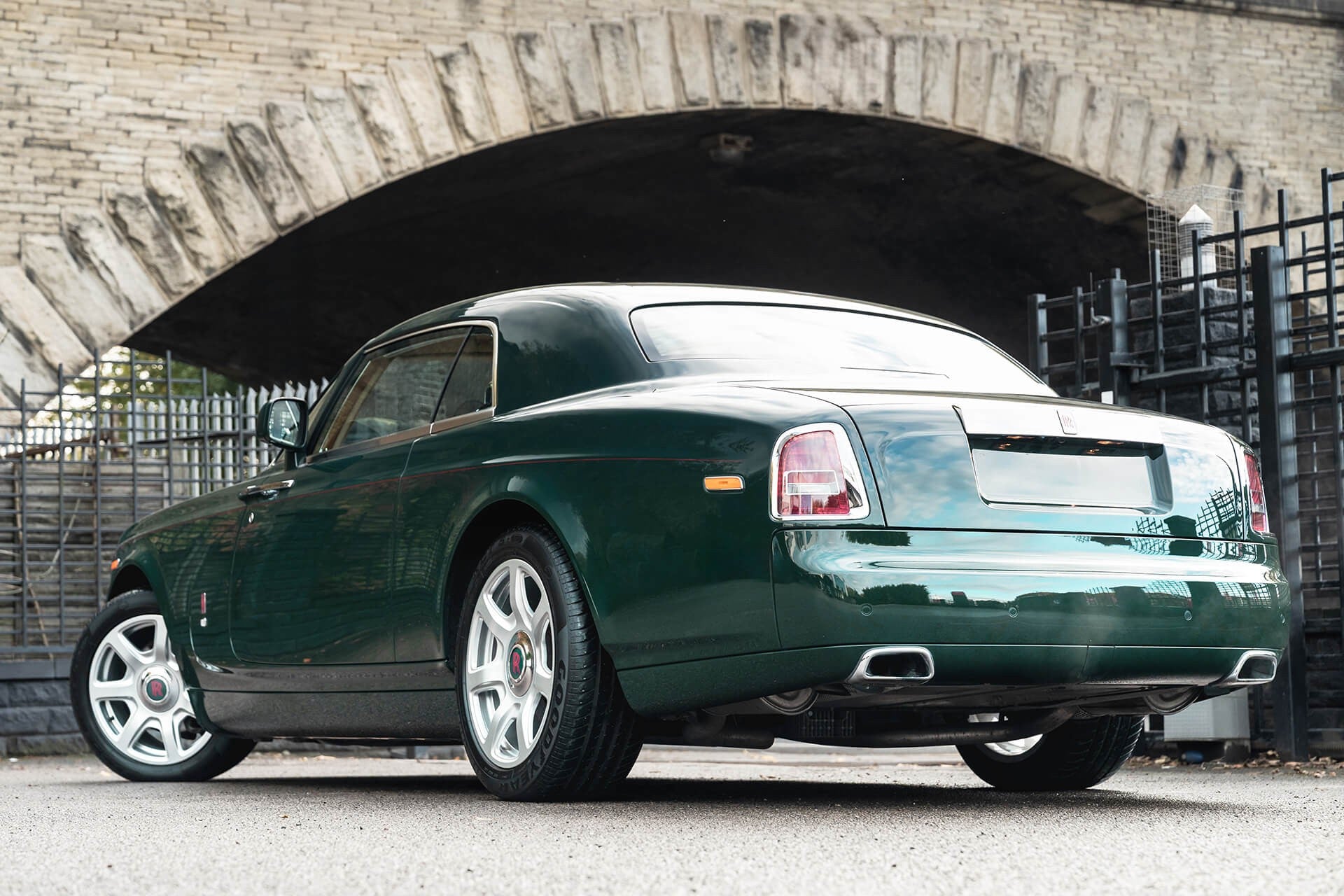 Rolls Royce Phantom 6.7 V12 Coupe Gallery Image