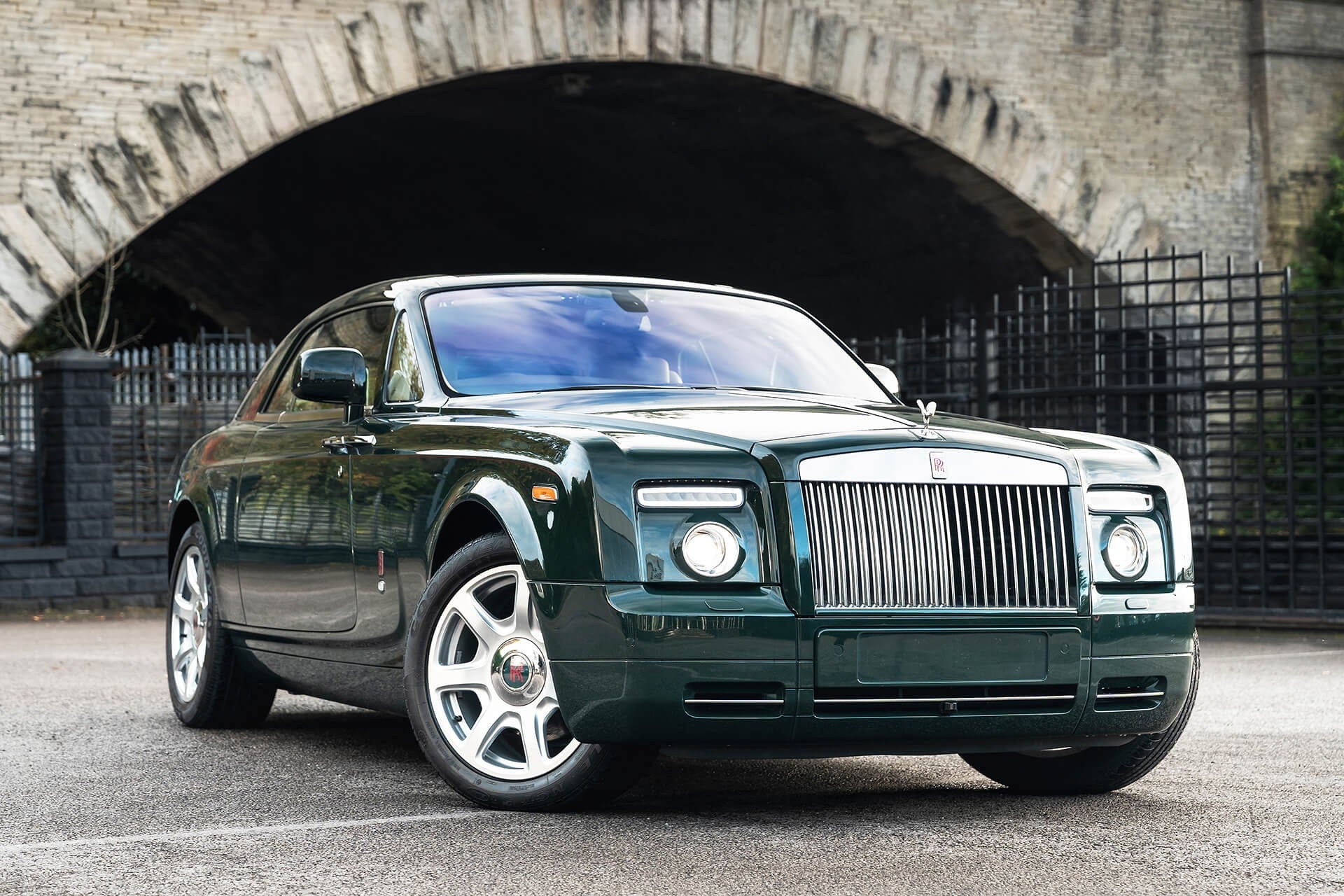 Rolls Royce Phantom 6.7 V12 Coupe Gallery Image