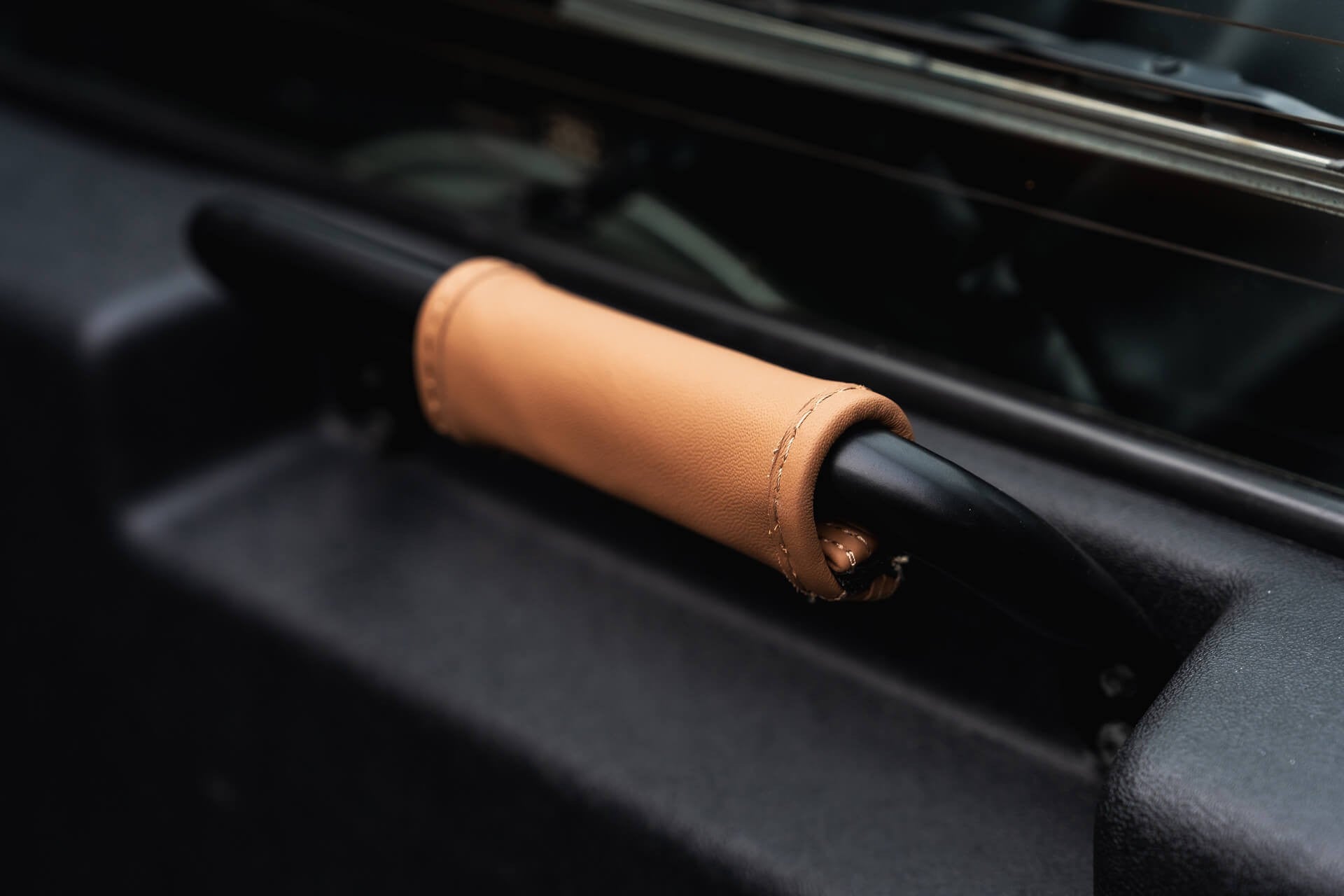 Land Rover Defender Gallery Image