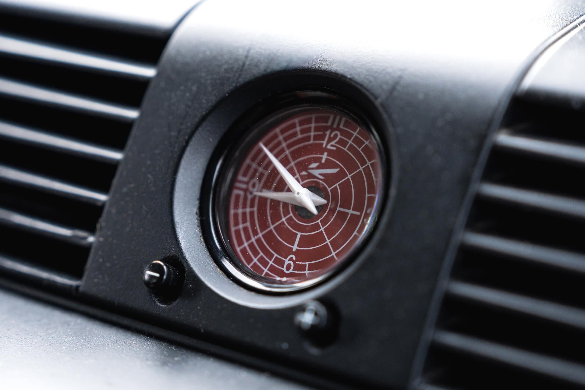 Land Rover Defender Gallery Image