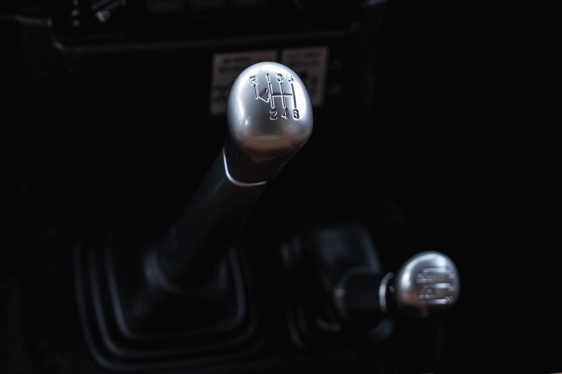 Land Rover Defender Gallery Image